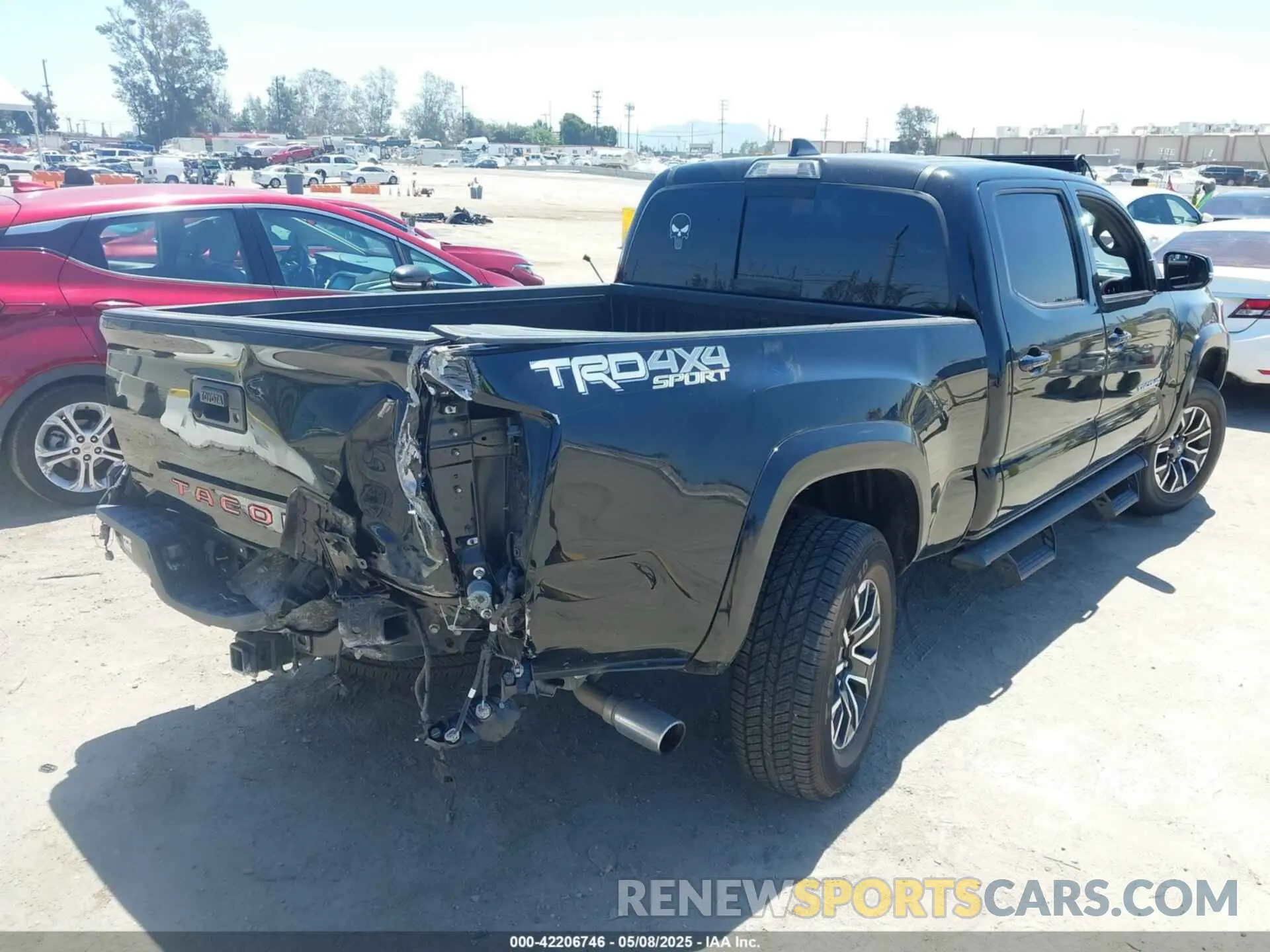 4 fotografías del automóvil dañado 3TMDZ5BN6NM123917 TOYOTA TACOMA 2022