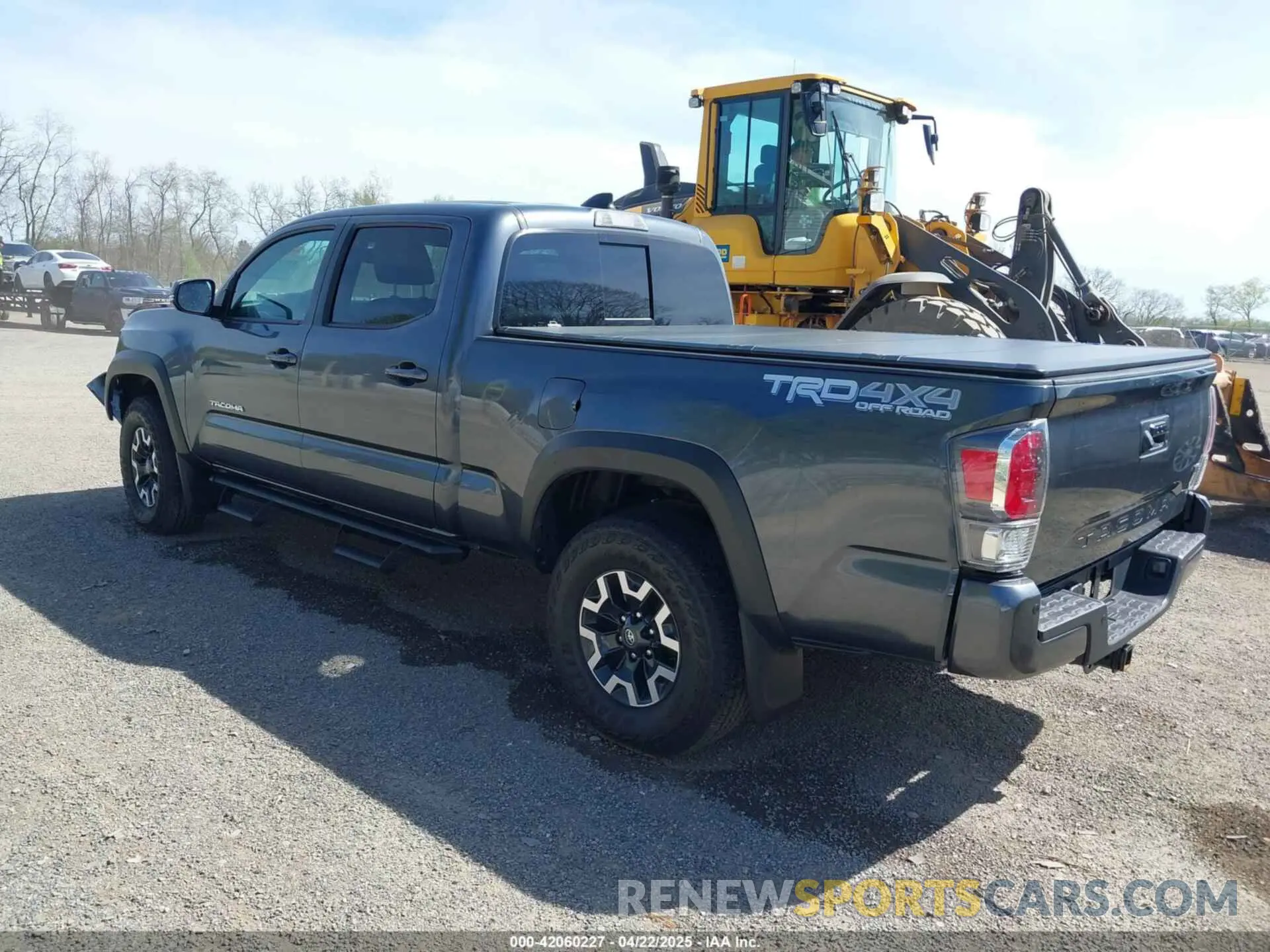 3 fotografías del automóvil dañado 3TMDZ5BN7NM140340 TOYOTA TACOMA 2022
