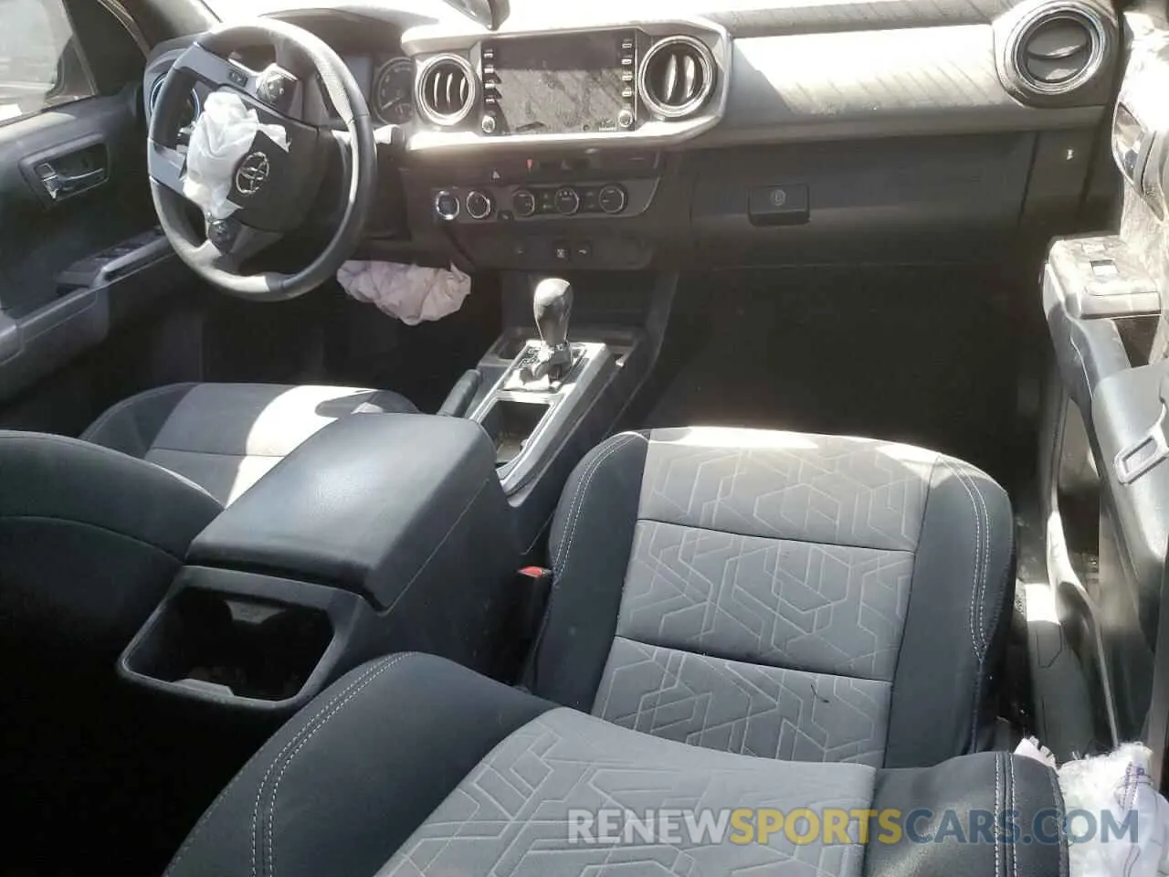 8 fotografías del automóvil dañado 3TMDZ5BN9NM133972 TOYOTA TACOMA 2022