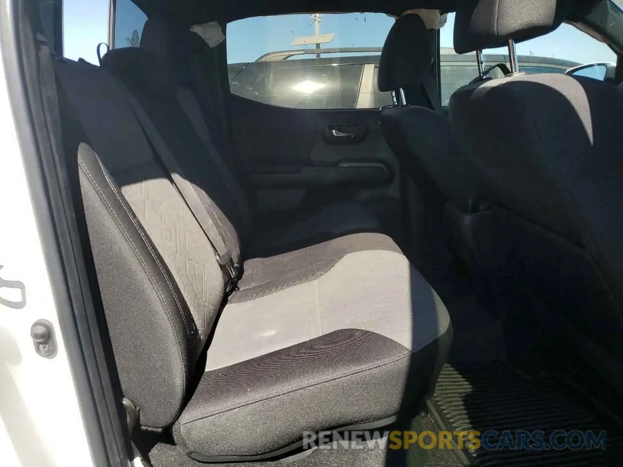 10 fotografías del automóvil dañado 3TMDZ5BNXNM131387 TOYOTA TACOMA 2022
