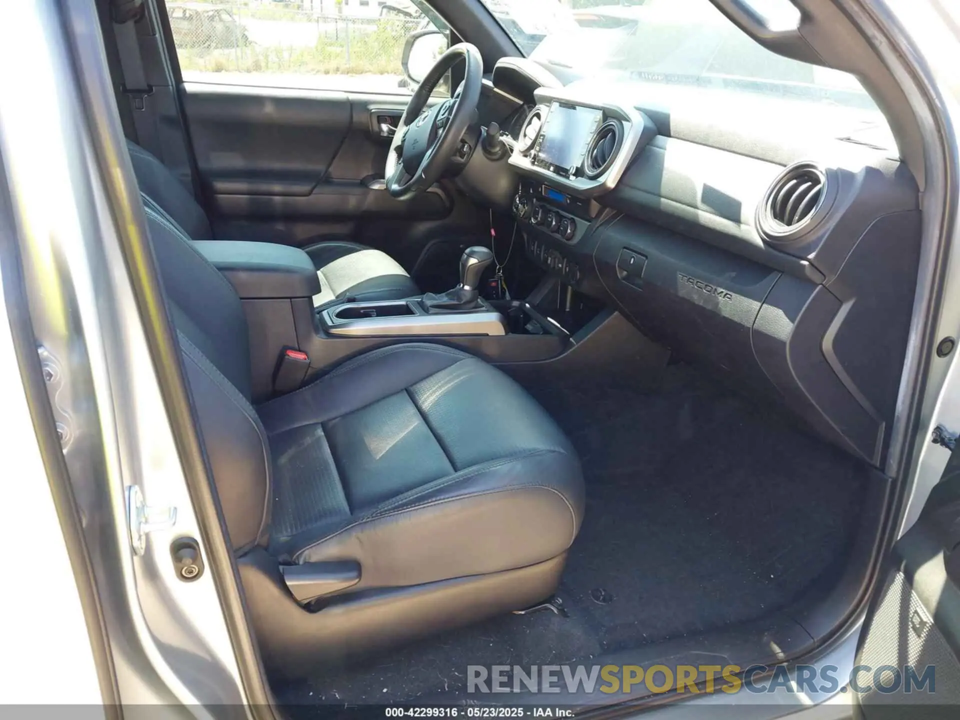 5 fotografías del automóvil dañado 3TMGZ5AN1NM521518 TOYOTA TACOMA 2022