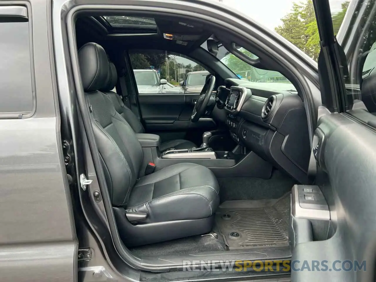 5 fotografías del automóvil dañado 3TMGZ5AN7NM458988 TOYOTA TACOMA 2022