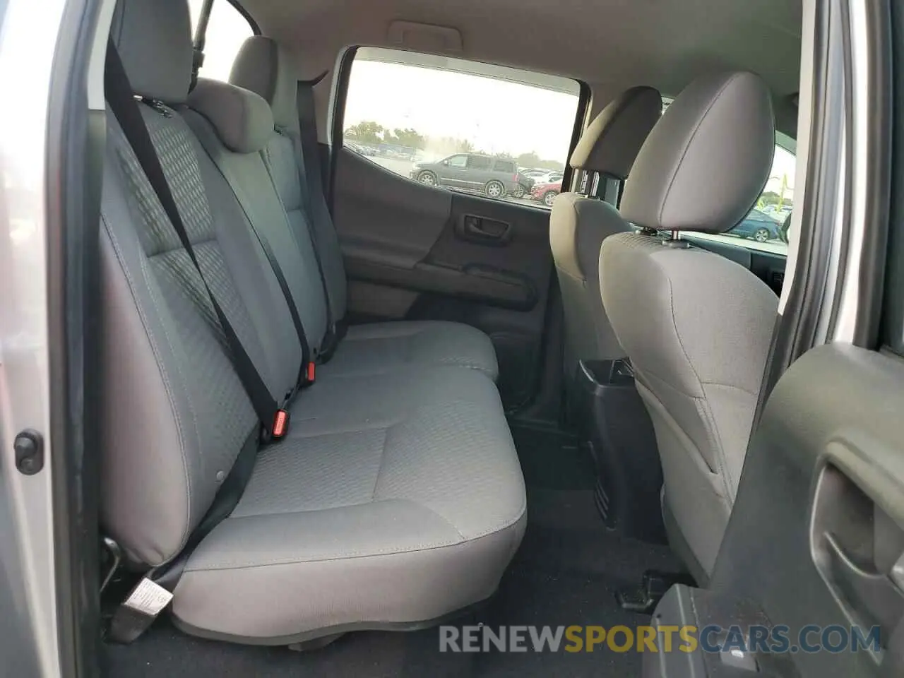 10 fotografías del automóvil dañado 3TYAX5GN3NT066386 TOYOTA TACOMA 2022
