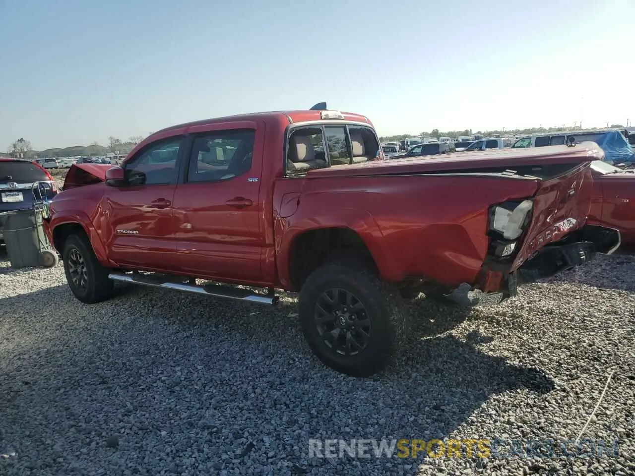2 fotografías del automóvil dañado 3TYAX5GN5NT061397 TOYOTA TACOMA 2022