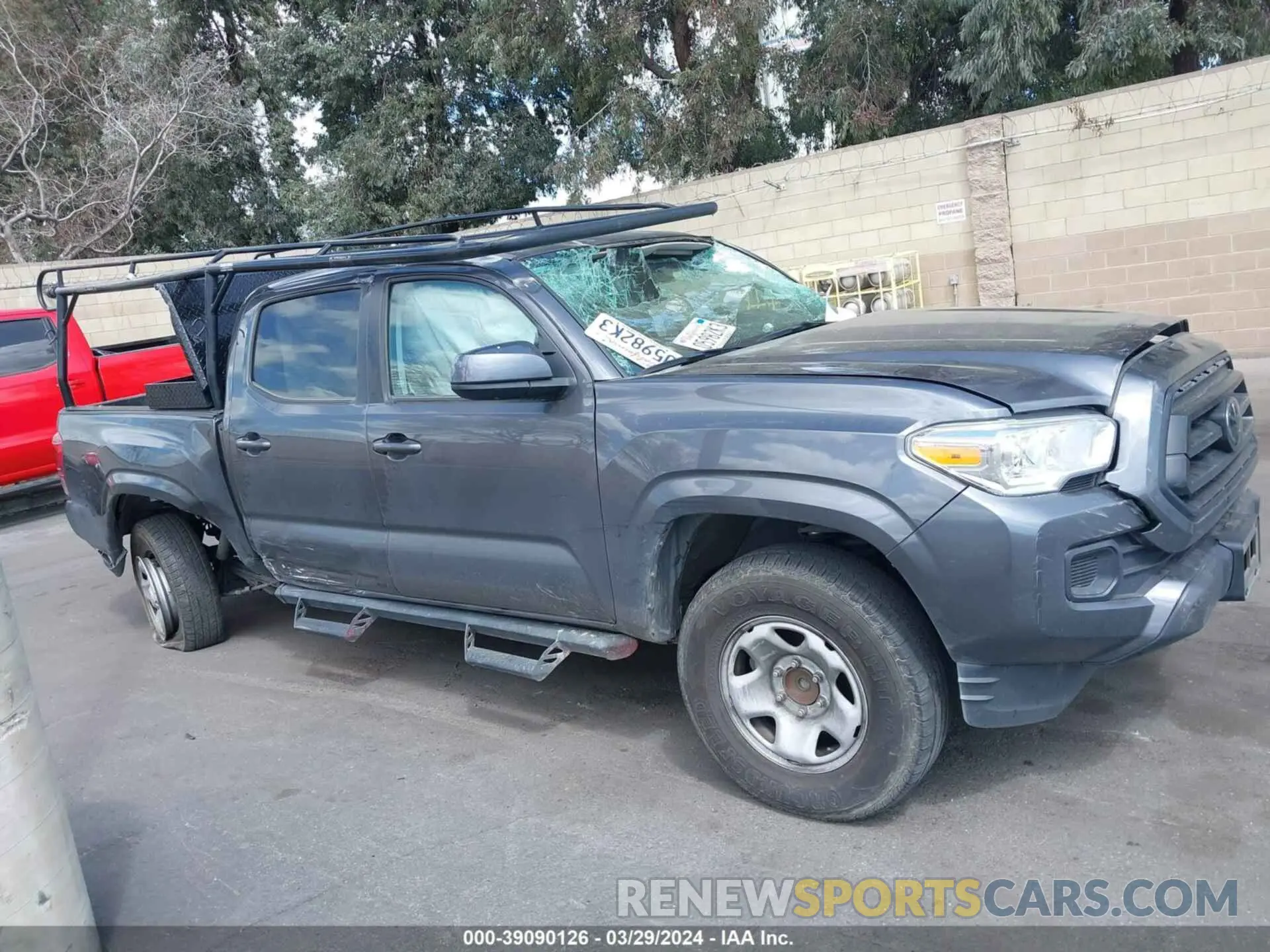 12 fotografías del automóvil dañado 3TYAX5GN6NT037495 TOYOTA TACOMA 2022