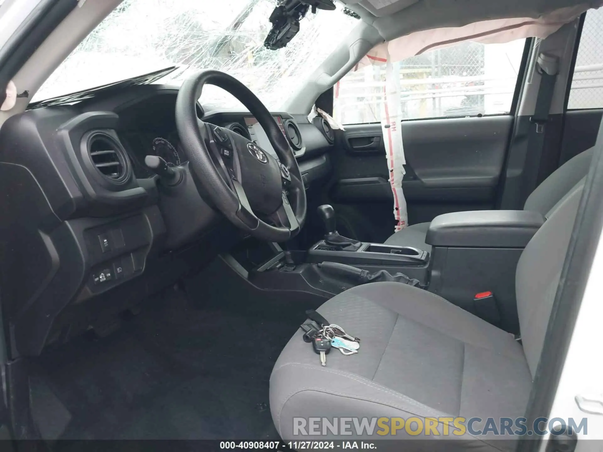 5 fotografías del automóvil dañado 3TYAX5GN6NT045032 TOYOTA TACOMA 2022