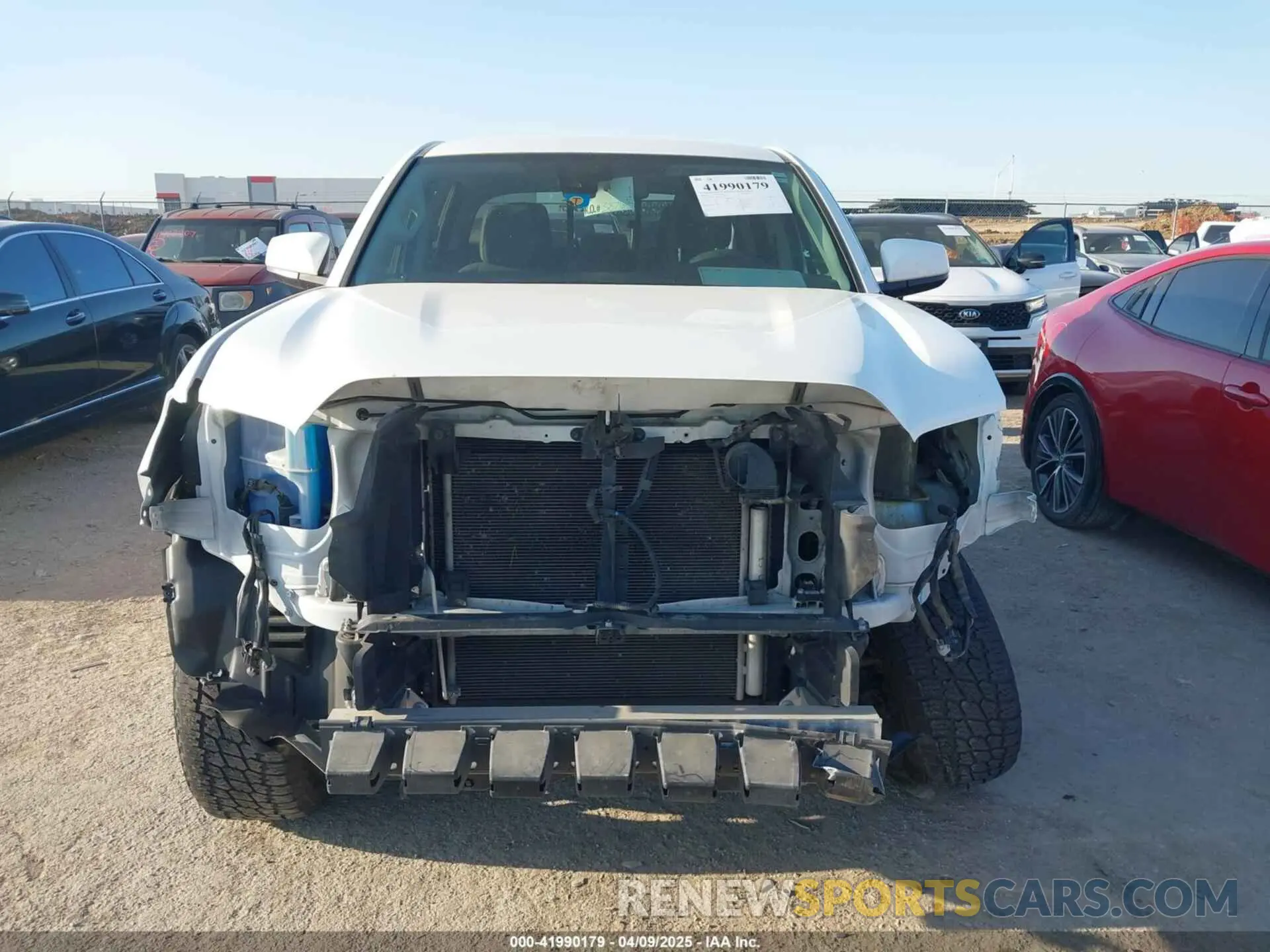 12 fotografías del automóvil dañado 3TYAX5GN6NT057732 TOYOTA TACOMA 2022
