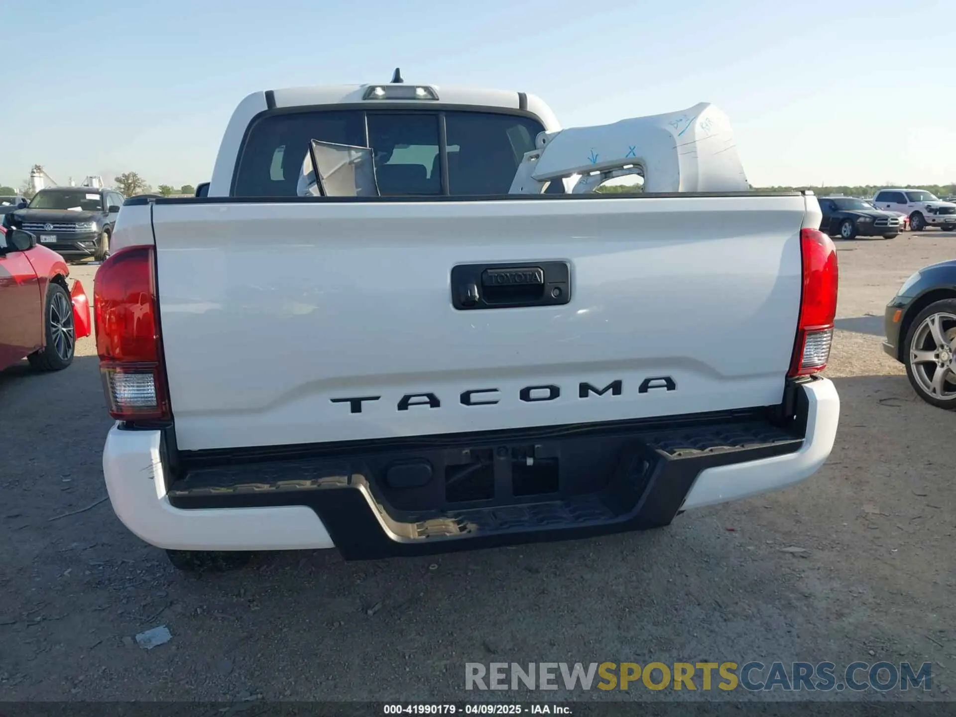 16 fotografías del automóvil dañado 3TYAX5GN6NT057732 TOYOTA TACOMA 2022