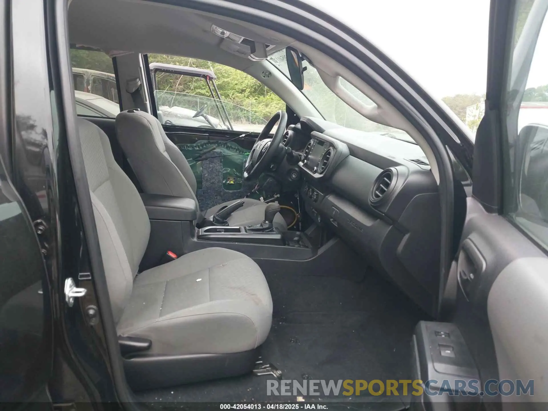 5 fotografías del automóvil dañado 3TYAX5GN7NT057190 TOYOTA TACOMA 2022