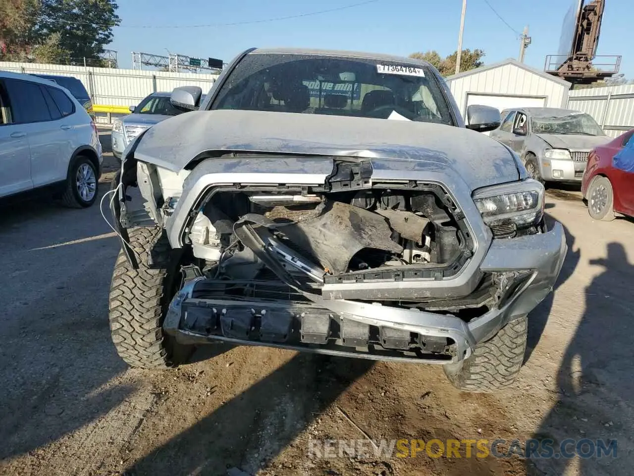 5 fotografías del automóvil dañado 3TYCZ5AN0NT077471 TOYOTA TACOMA 2022