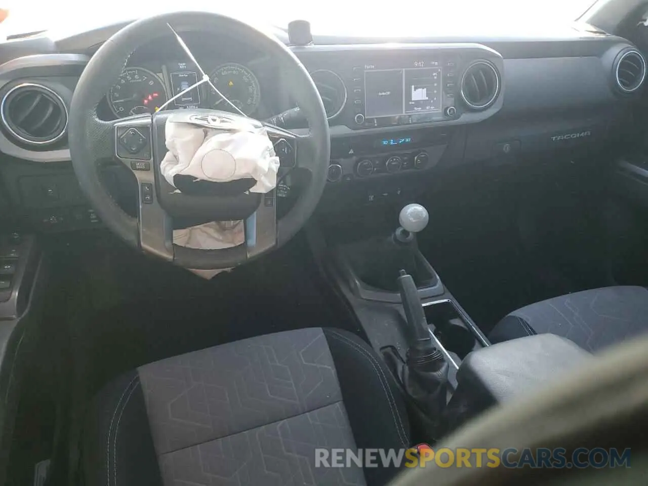 8 fotografías del automóvil dañado 3TYCZ5AN0NT077471 TOYOTA TACOMA 2022