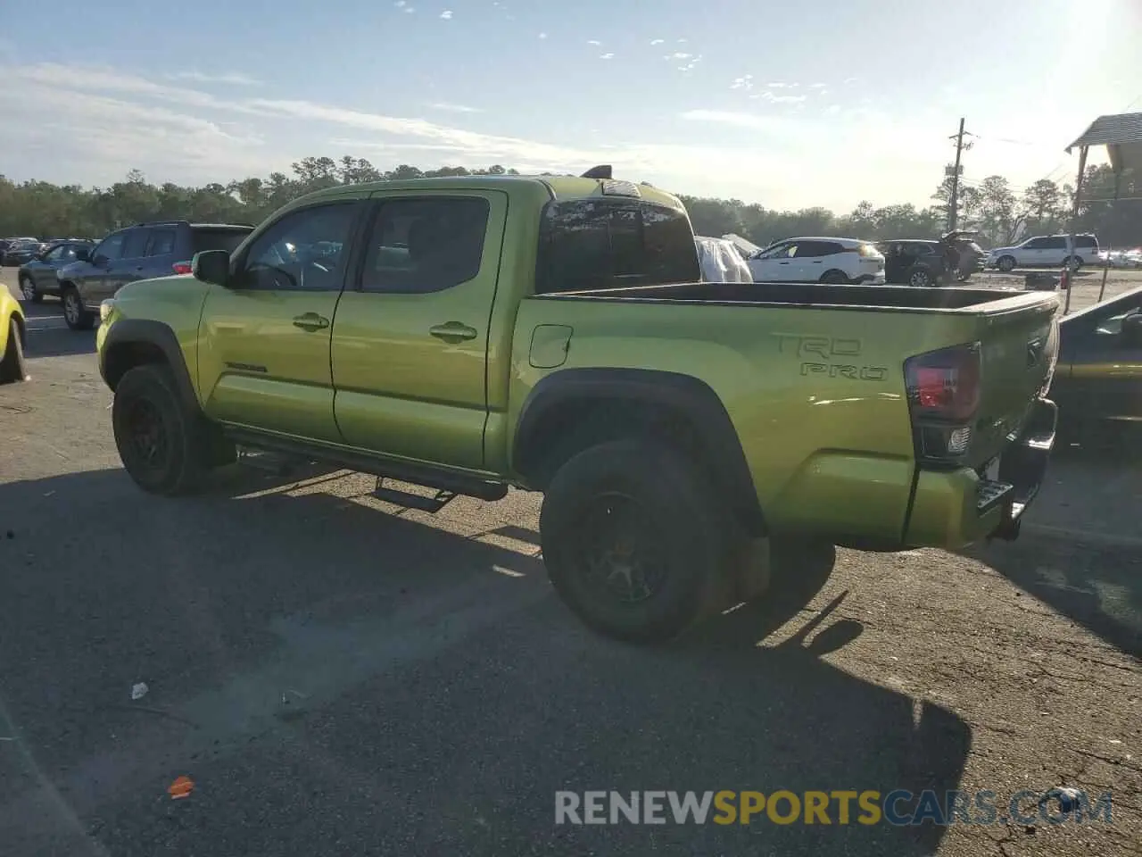 2 fotografías del automóvil dañado 3TYCZ5AN1NT099009 TOYOTA TACOMA 2022