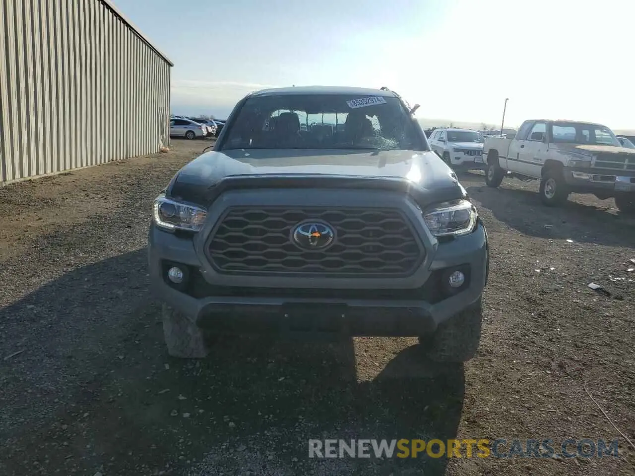 5 fotografías del automóvil dañado 3TYCZ5AN2NT090982 TOYOTA TACOMA 2022