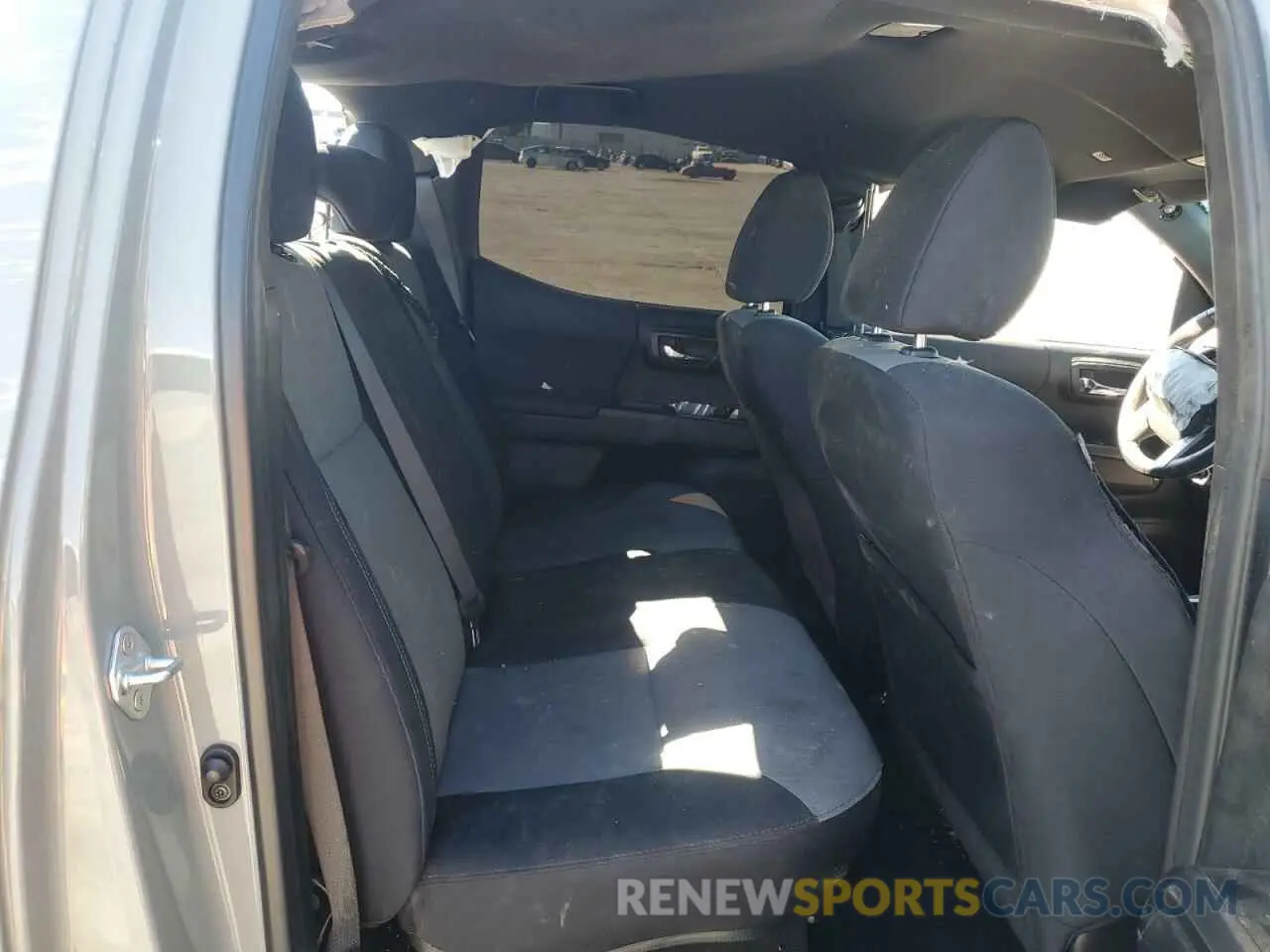 10 fotografías del automóvil dañado 3TYCZ5AN2NT096491 TOYOTA TACOMA 2022