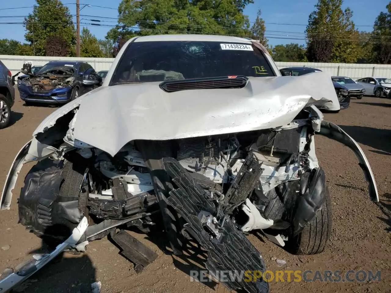 5 fotografías del automóvil dañado 3TYCZ5AN5NT068331 TOYOTA TACOMA 2022