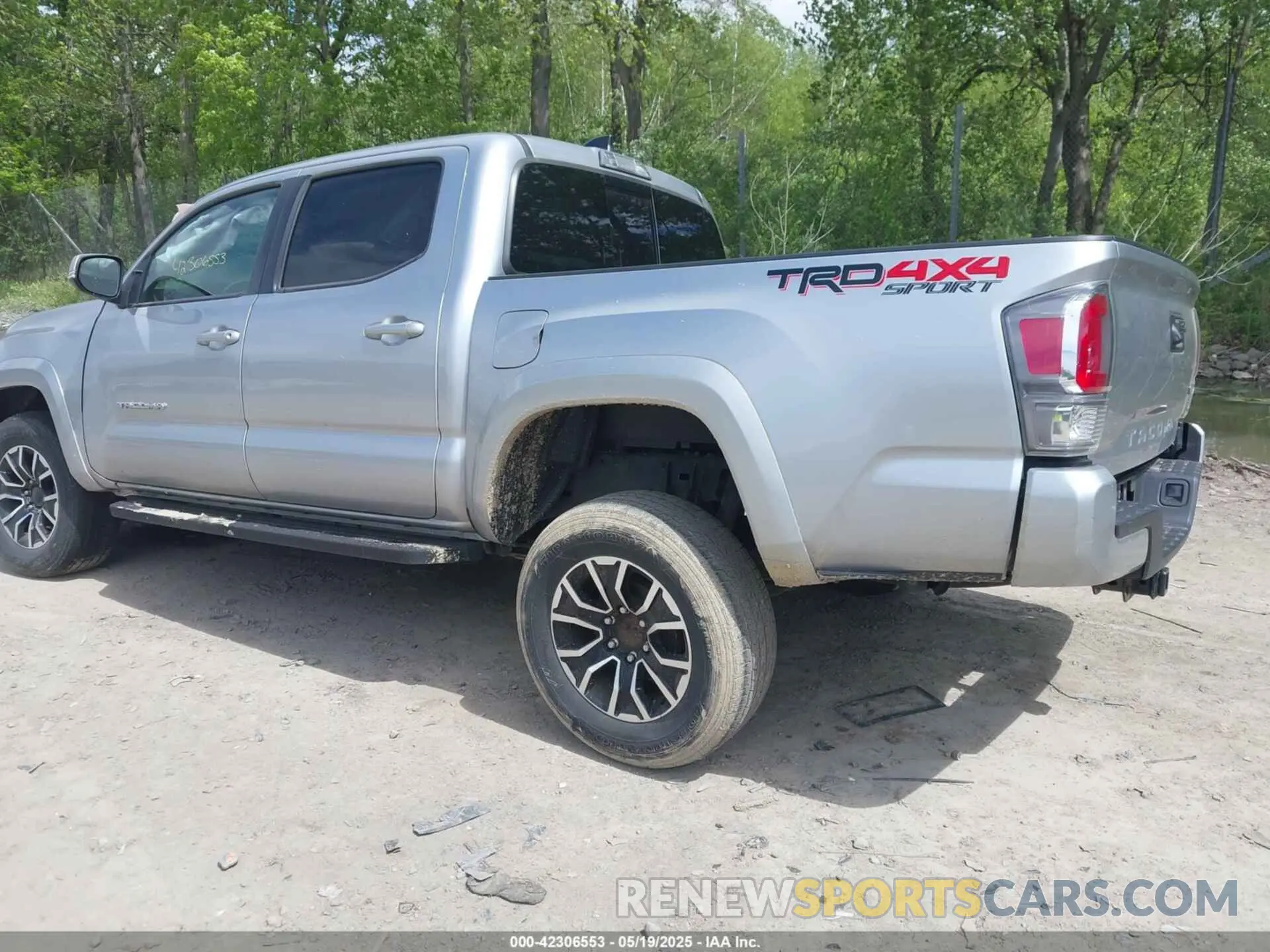 3 fotografías del automóvil dañado 3TYCZ5AN6NT053966 TOYOTA TACOMA 2022