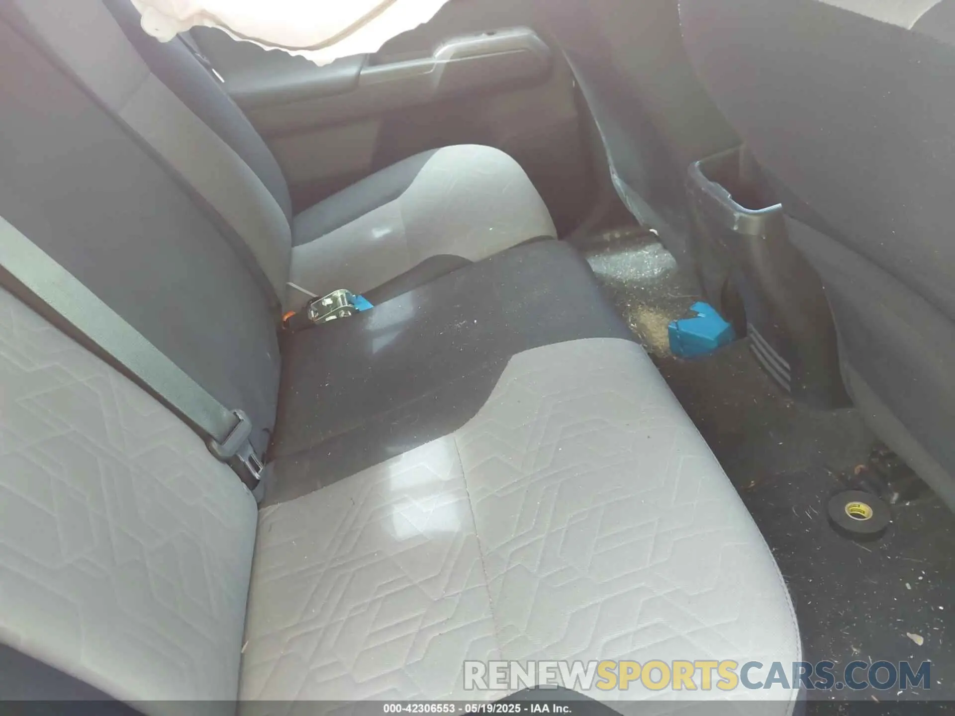 8 fotografías del automóvil dañado 3TYCZ5AN6NT053966 TOYOTA TACOMA 2022