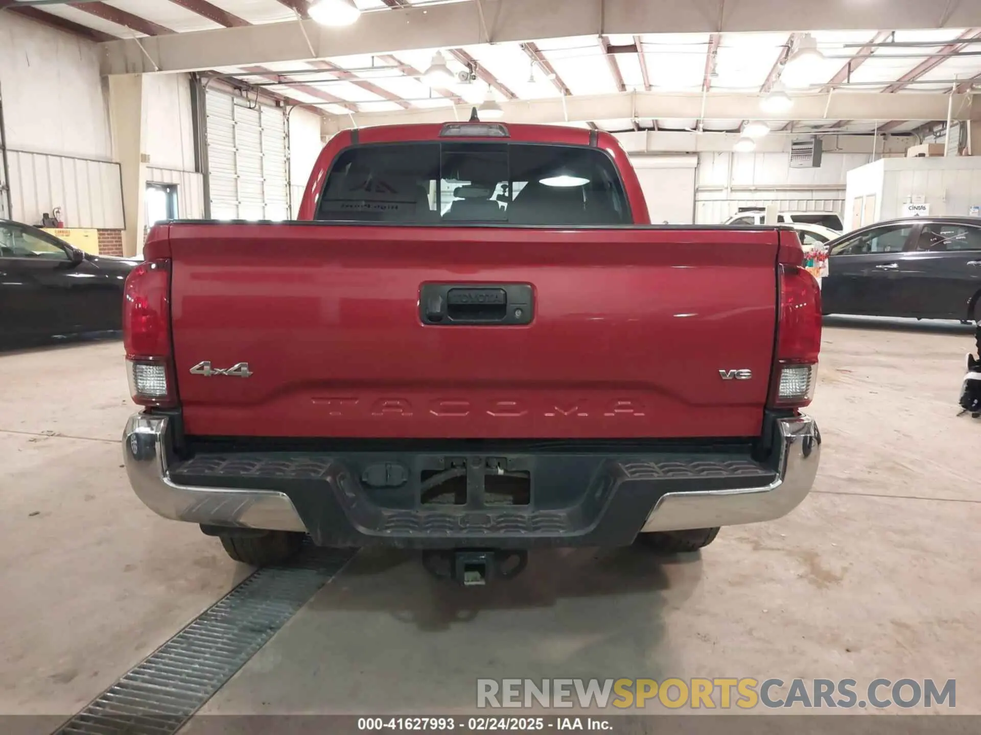 17 fotografías del automóvil dañado 3TYCZ5AN6NT087101 TOYOTA TACOMA 2022