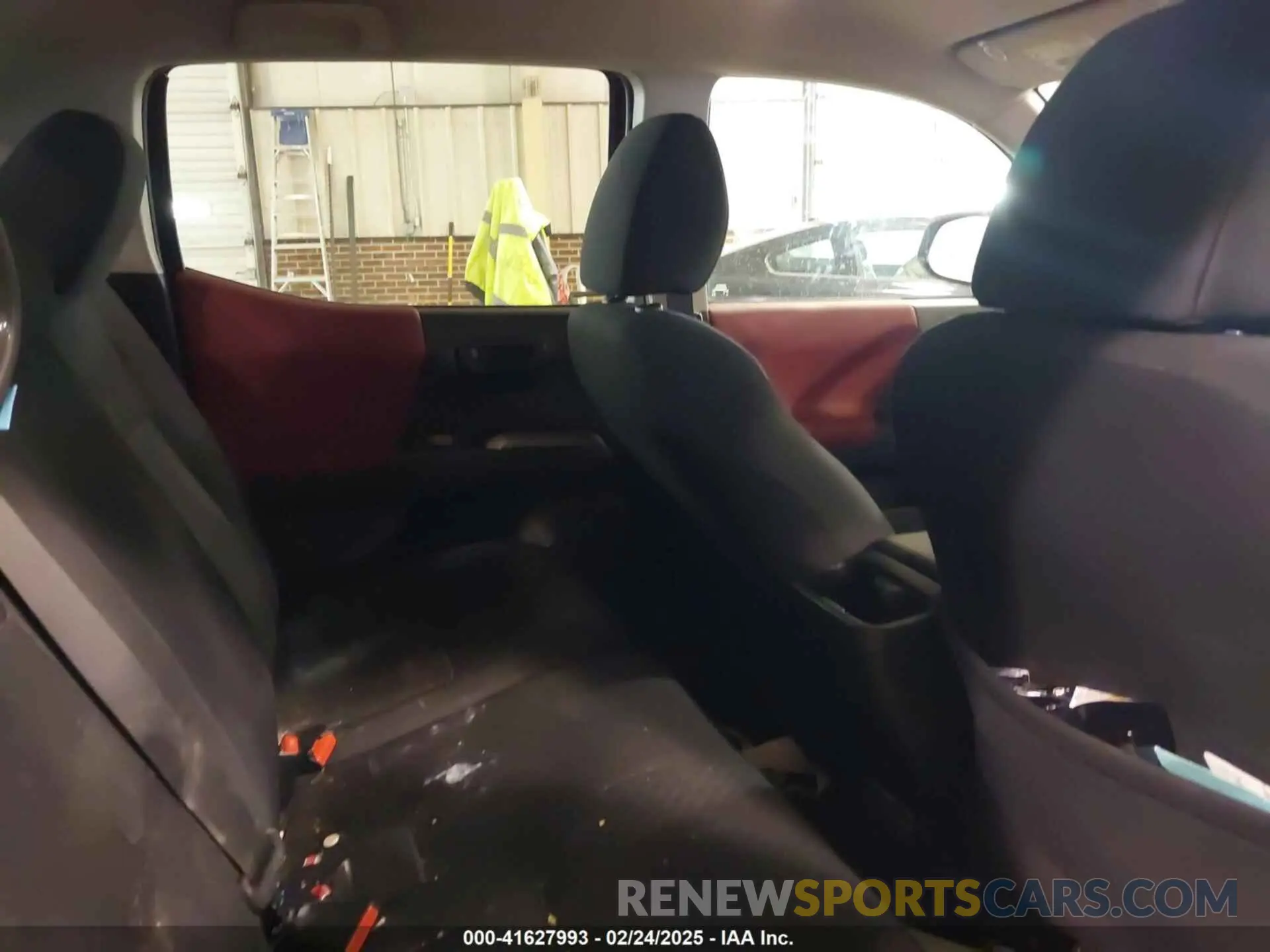 8 fotografías del automóvil dañado 3TYCZ5AN6NT087101 TOYOTA TACOMA 2022