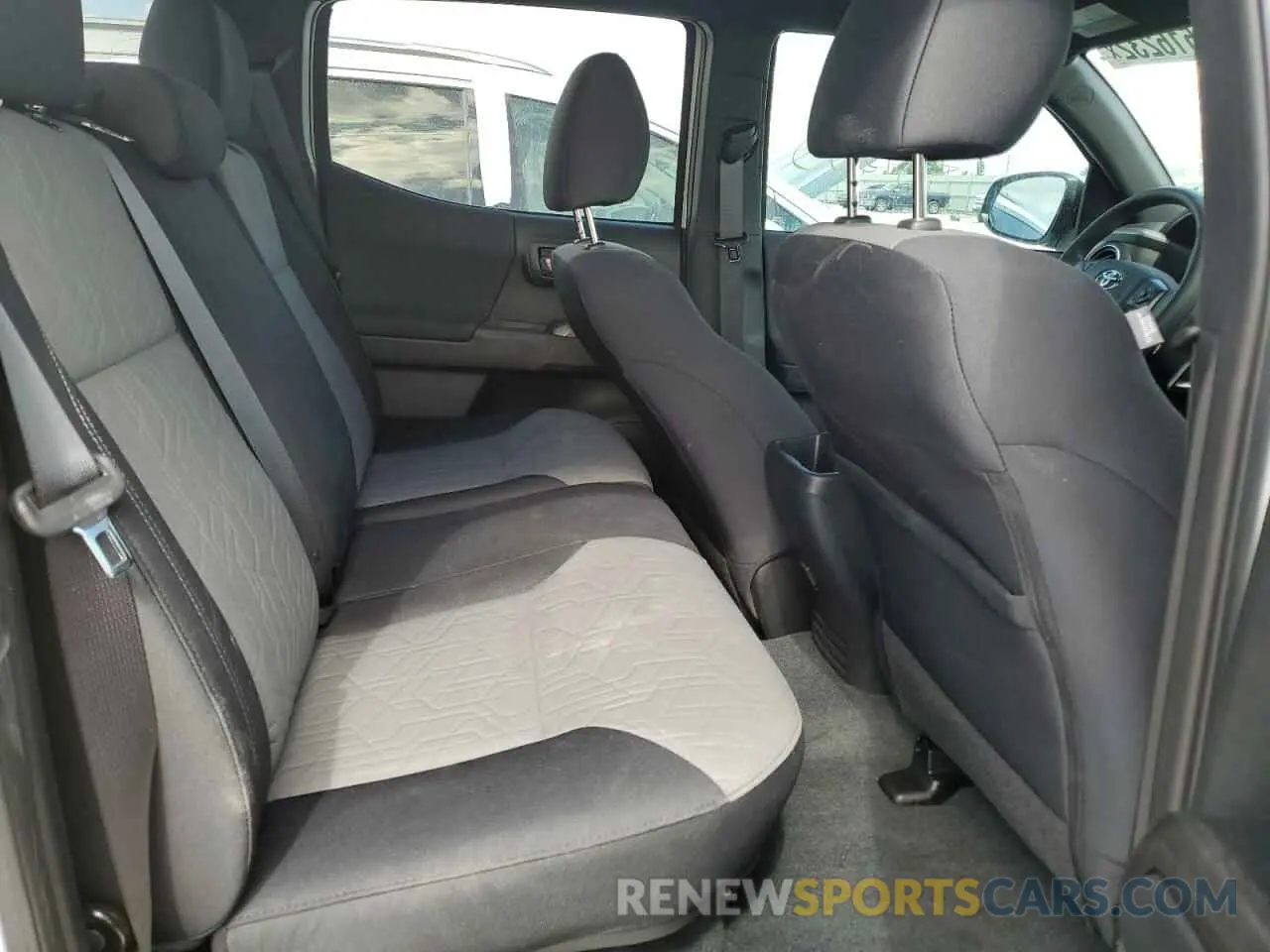 6 fotografías del automóvil dañado 3TYCZ5AN6NT088507 TOYOTA TACOMA 2022