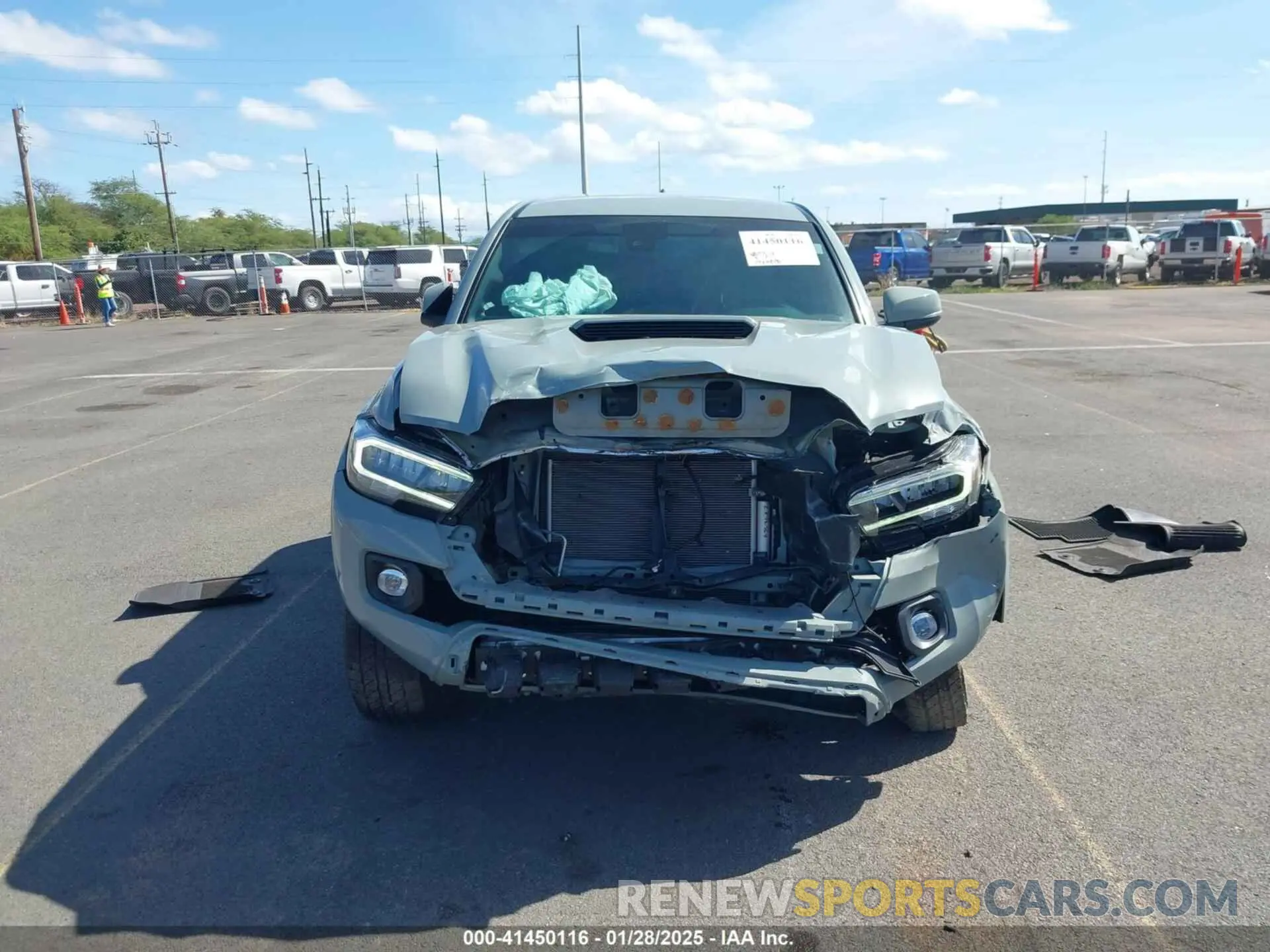 13 fotografías del automóvil dañado 3TYCZ5AN6NT103877 TOYOTA TACOMA 2022
