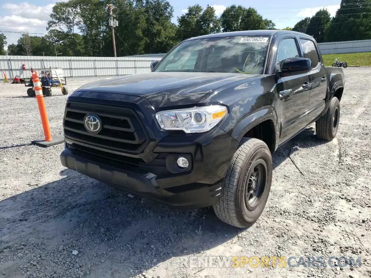 2 fotografías del automóvil dañado 3TYCZ5AN9NT079803 TOYOTA TACOMA 2022