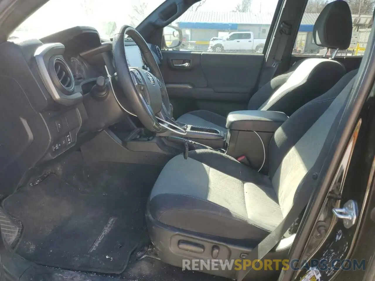 7 fotografías del automóvil dañado 3TYCZ5AN9NT096598 TOYOTA TACOMA 2022