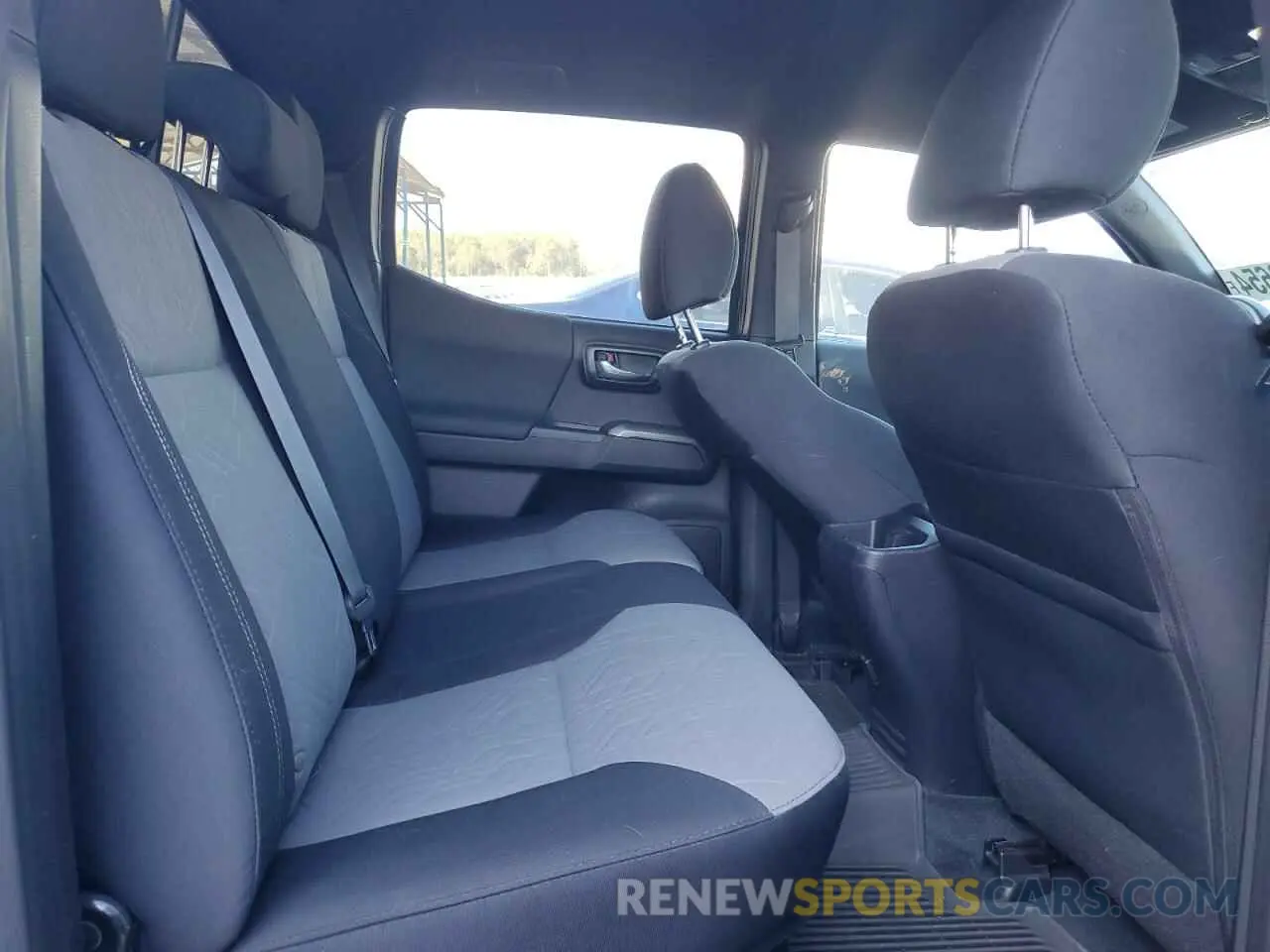 10 fotografías del automóvil dañado 3TYCZ5ANXNT054876 TOYOTA TACOMA 2022