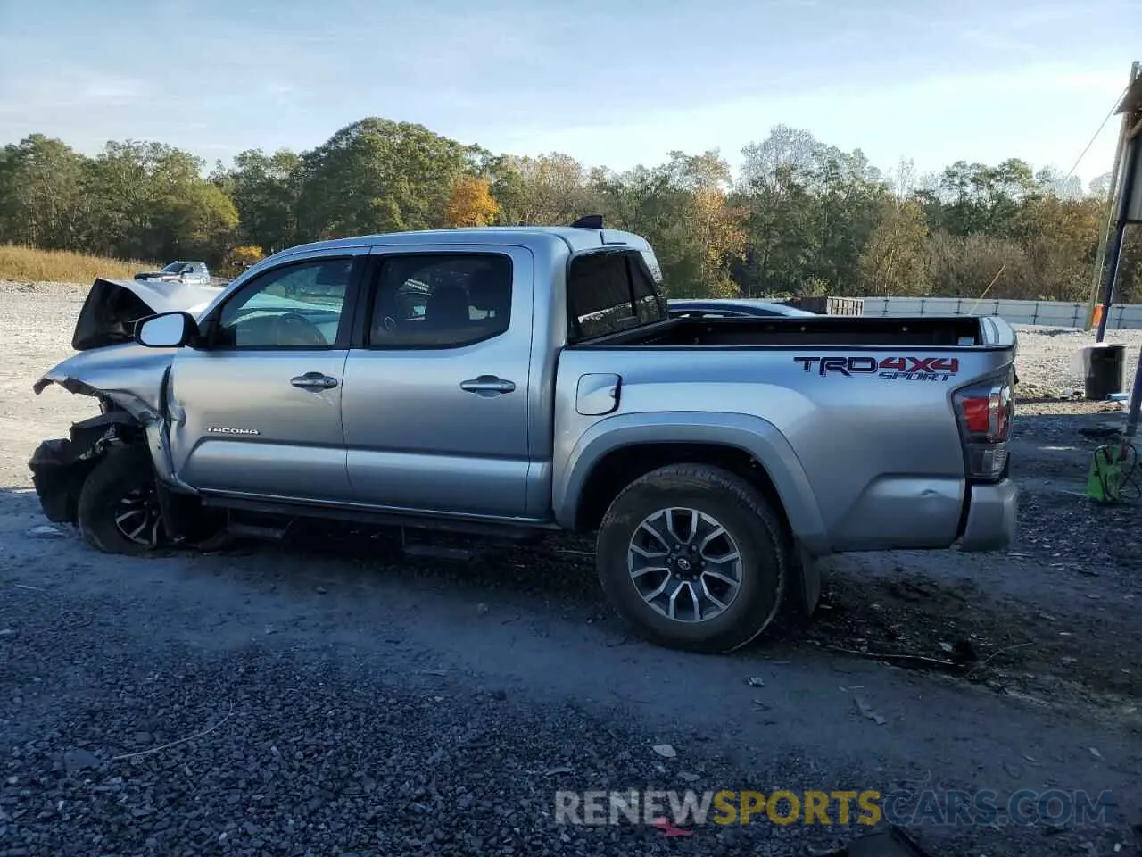 2 fotografías del automóvil dañado 3TYCZ5ANXNT054876 TOYOTA TACOMA 2022