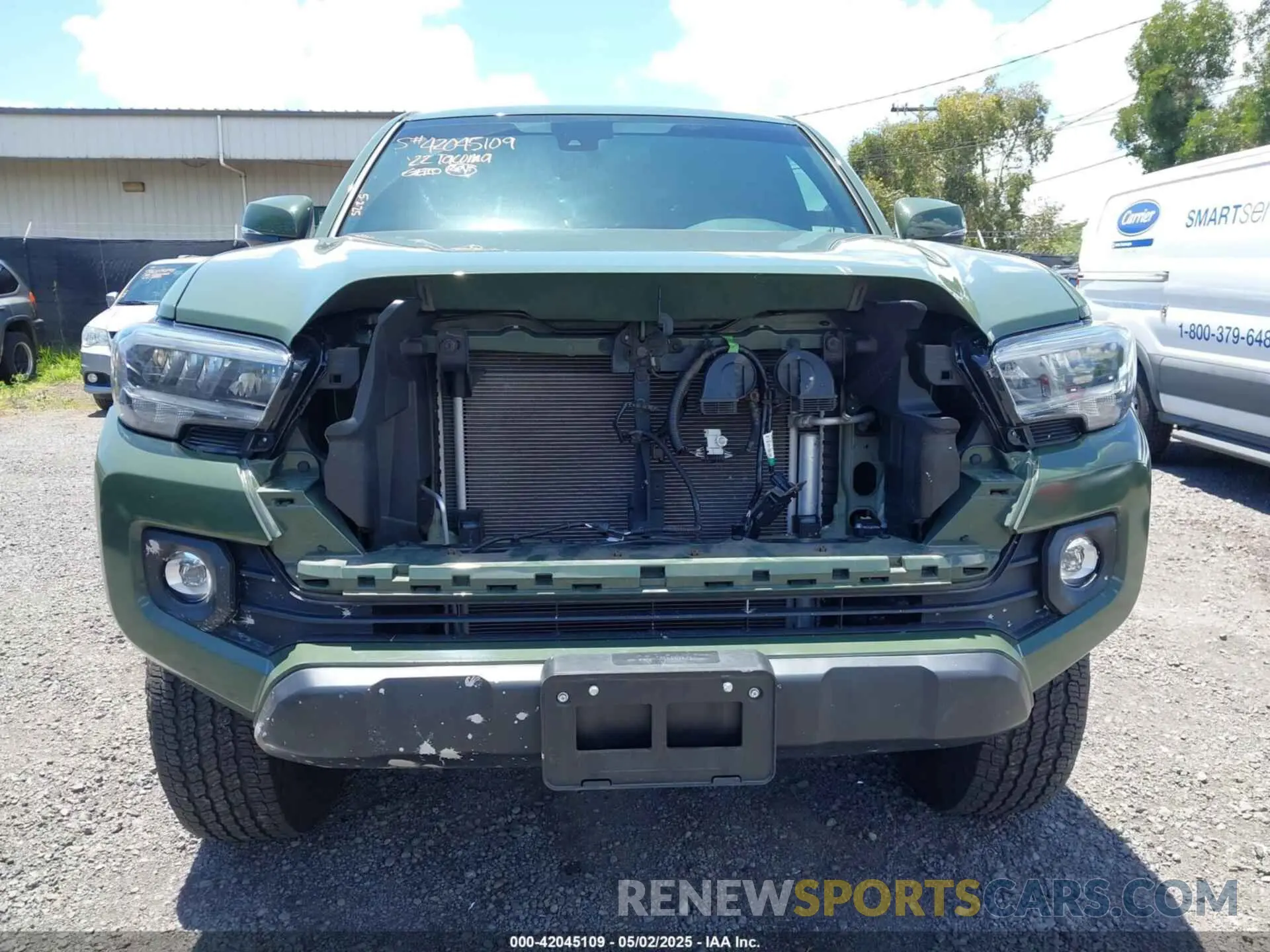 13 fotografías del automóvil dañado 3TYDZ5BN8NT010331 TOYOTA TACOMA 2022