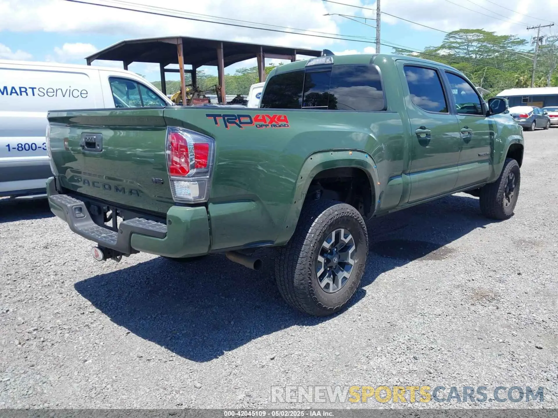 4 fotografías del automóvil dañado 3TYDZ5BN8NT010331 TOYOTA TACOMA 2022