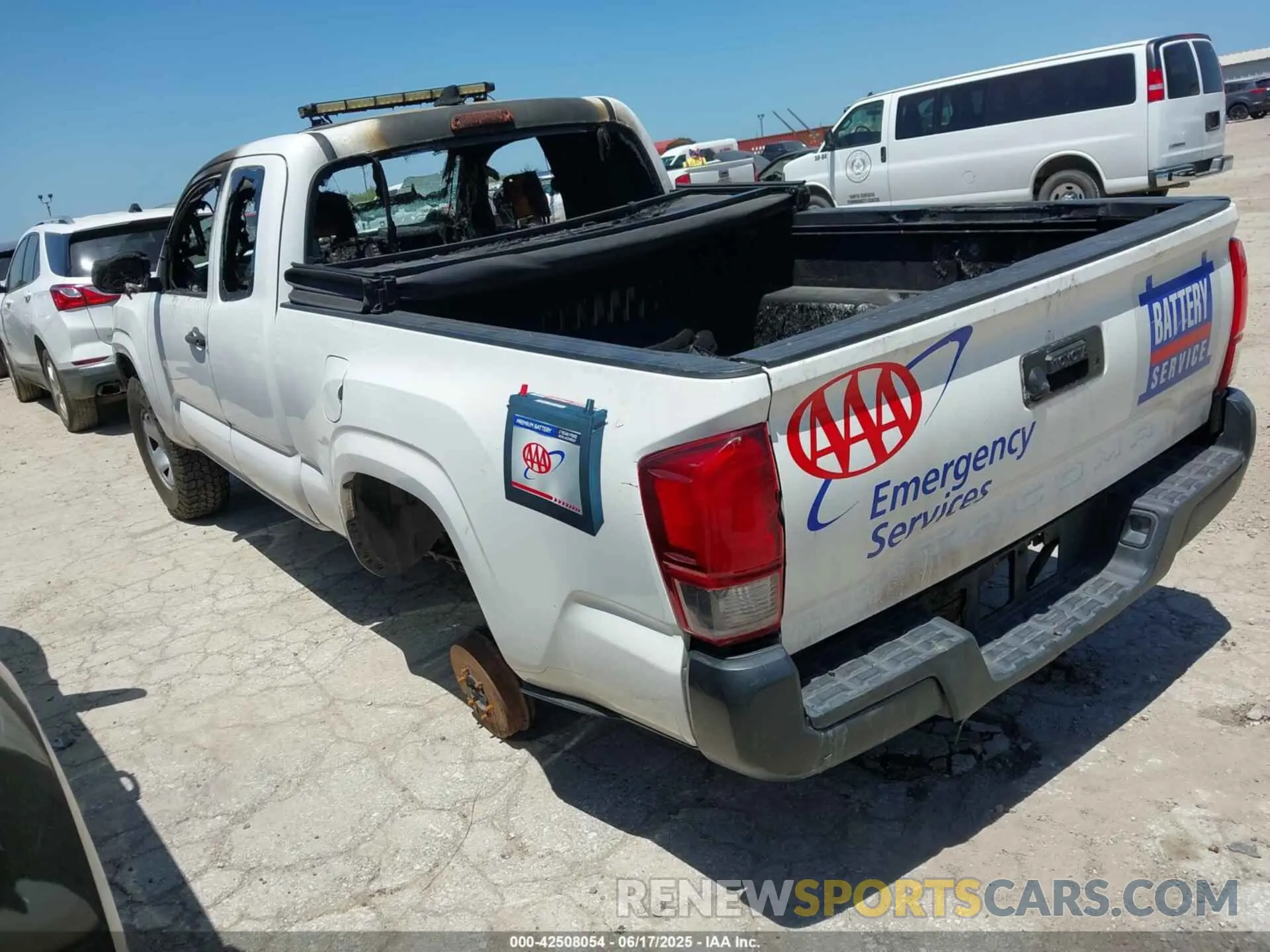 3 fotografías del automóvil dañado 3TYRX5GN2NT049596 TOYOTA TACOMA 2022