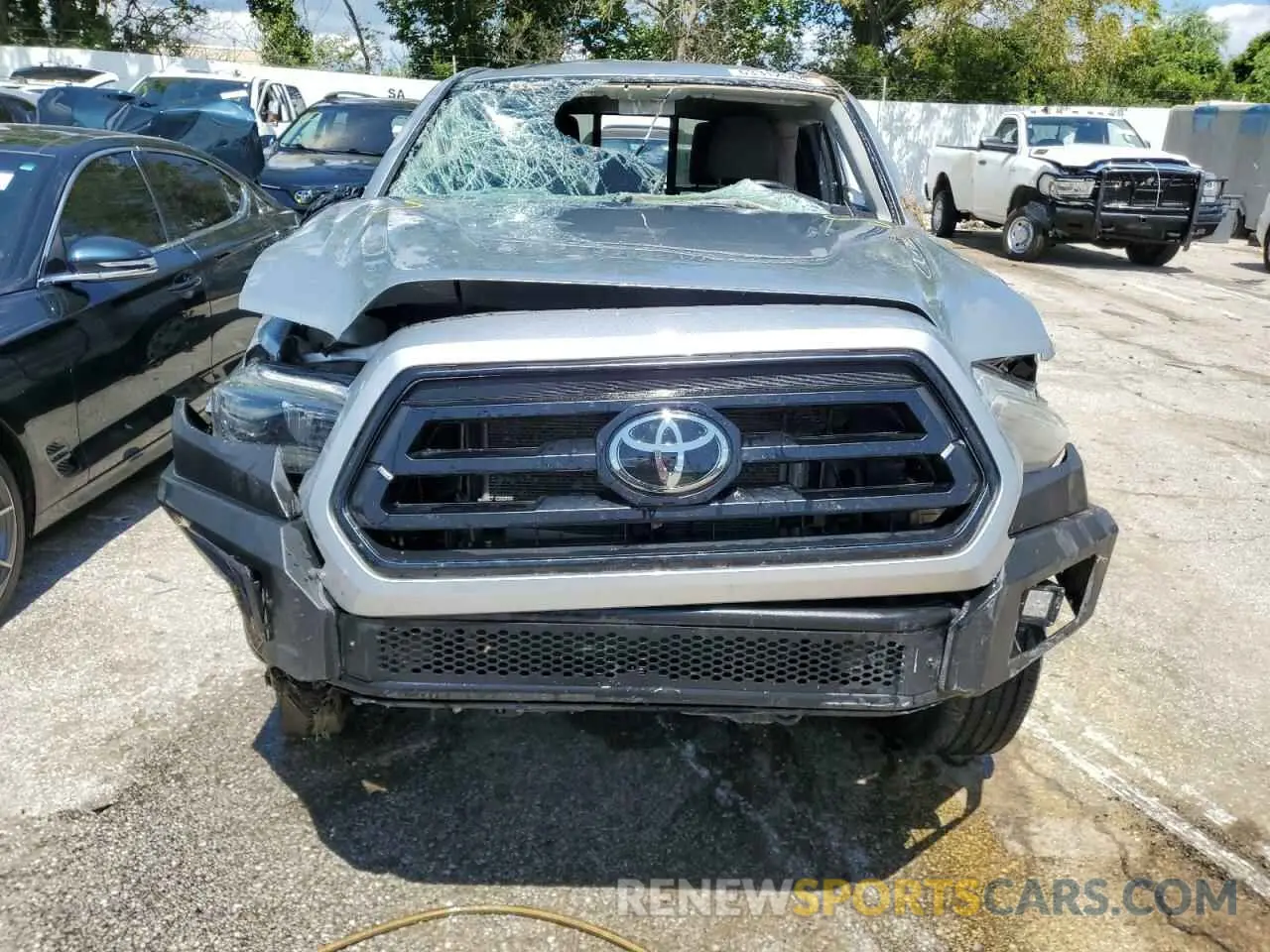 5 fotografías del automóvil dañado 3TYRX5GN3NT047288 TOYOTA TACOMA 2022