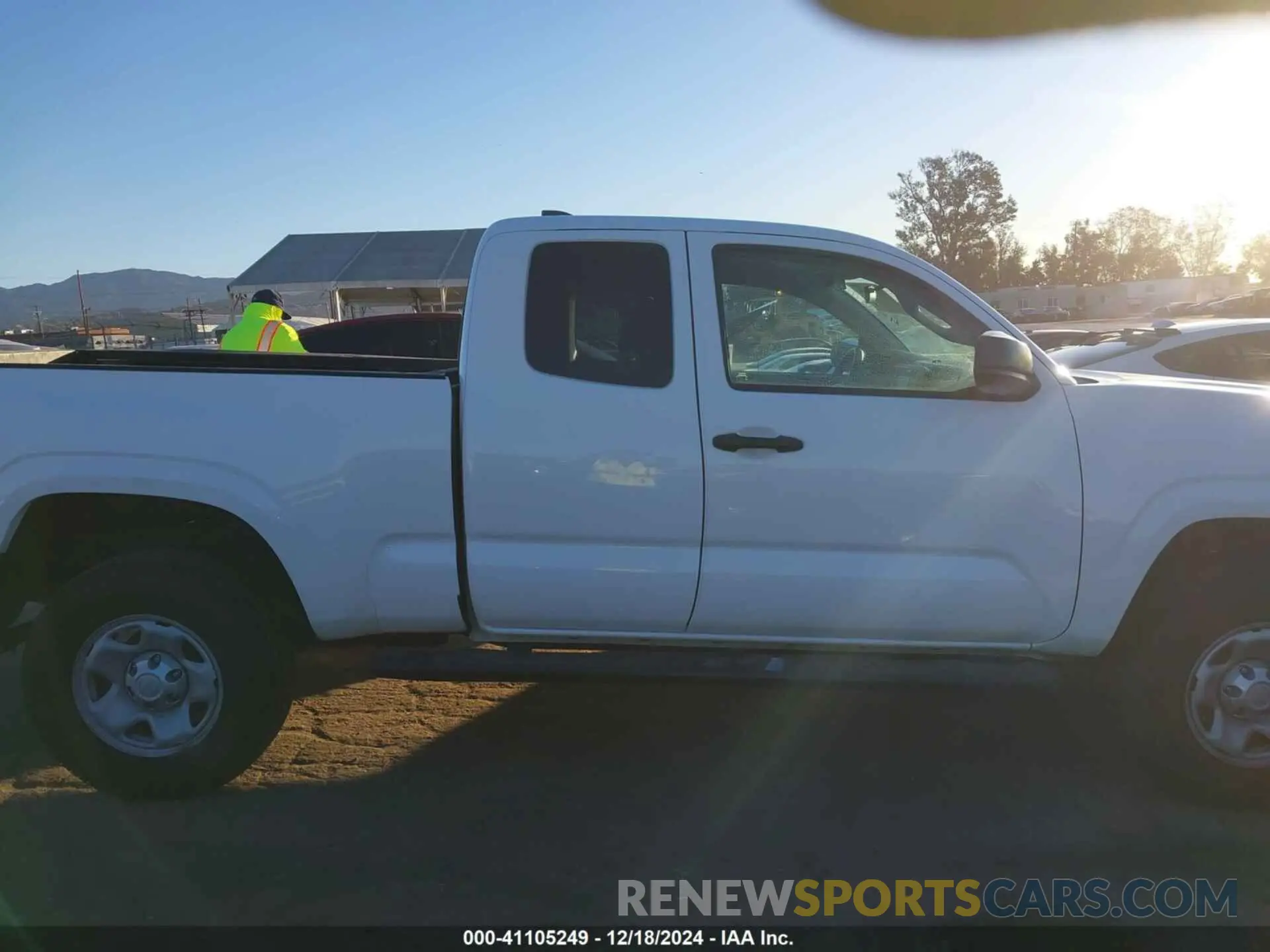 12 fotografías del automóvil dañado 3TYRX5GN4NT066688 TOYOTA TACOMA 2022