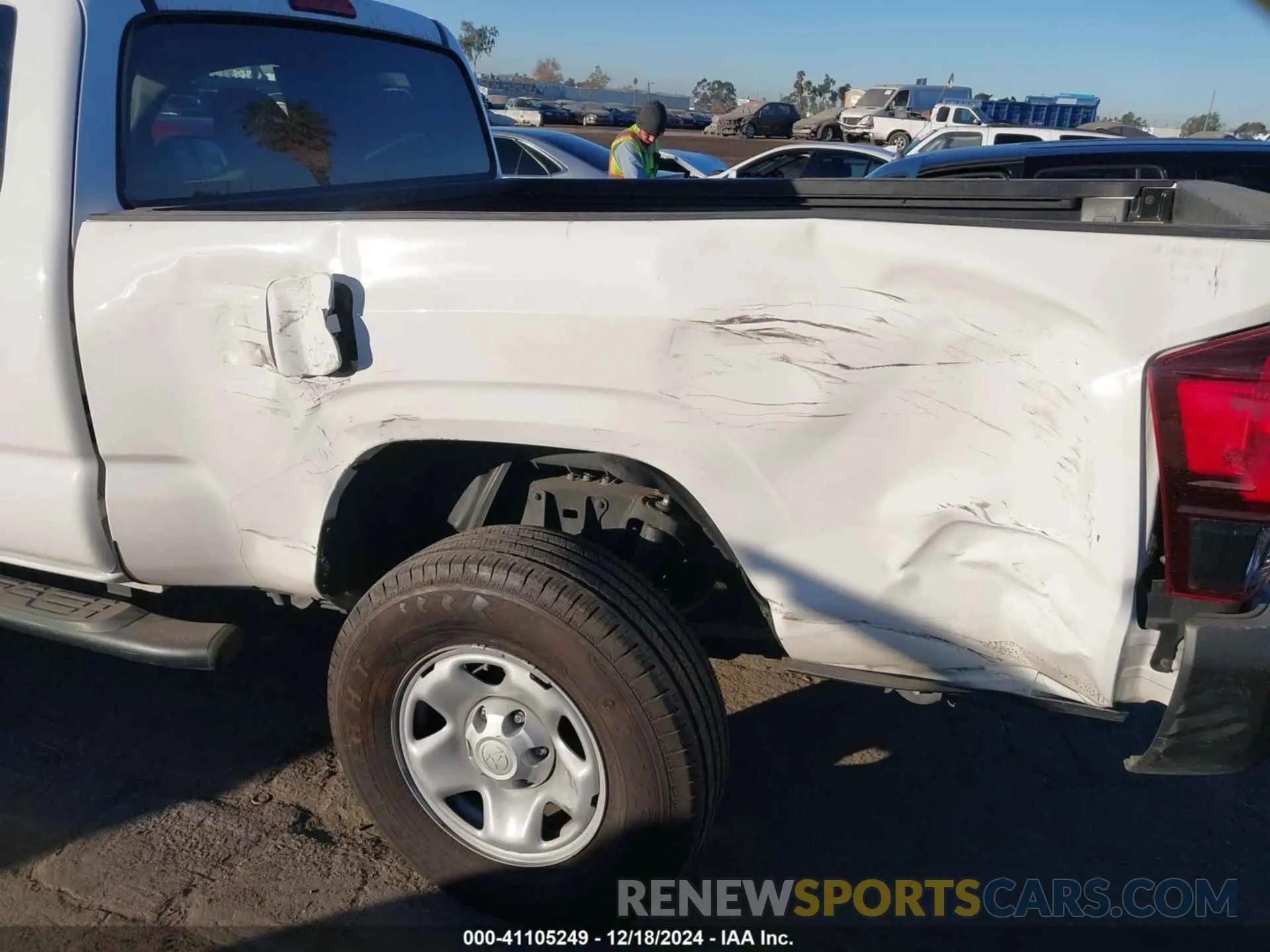 5 fotografías del automóvil dañado 3TYRX5GN4NT066688 TOYOTA TACOMA 2022
