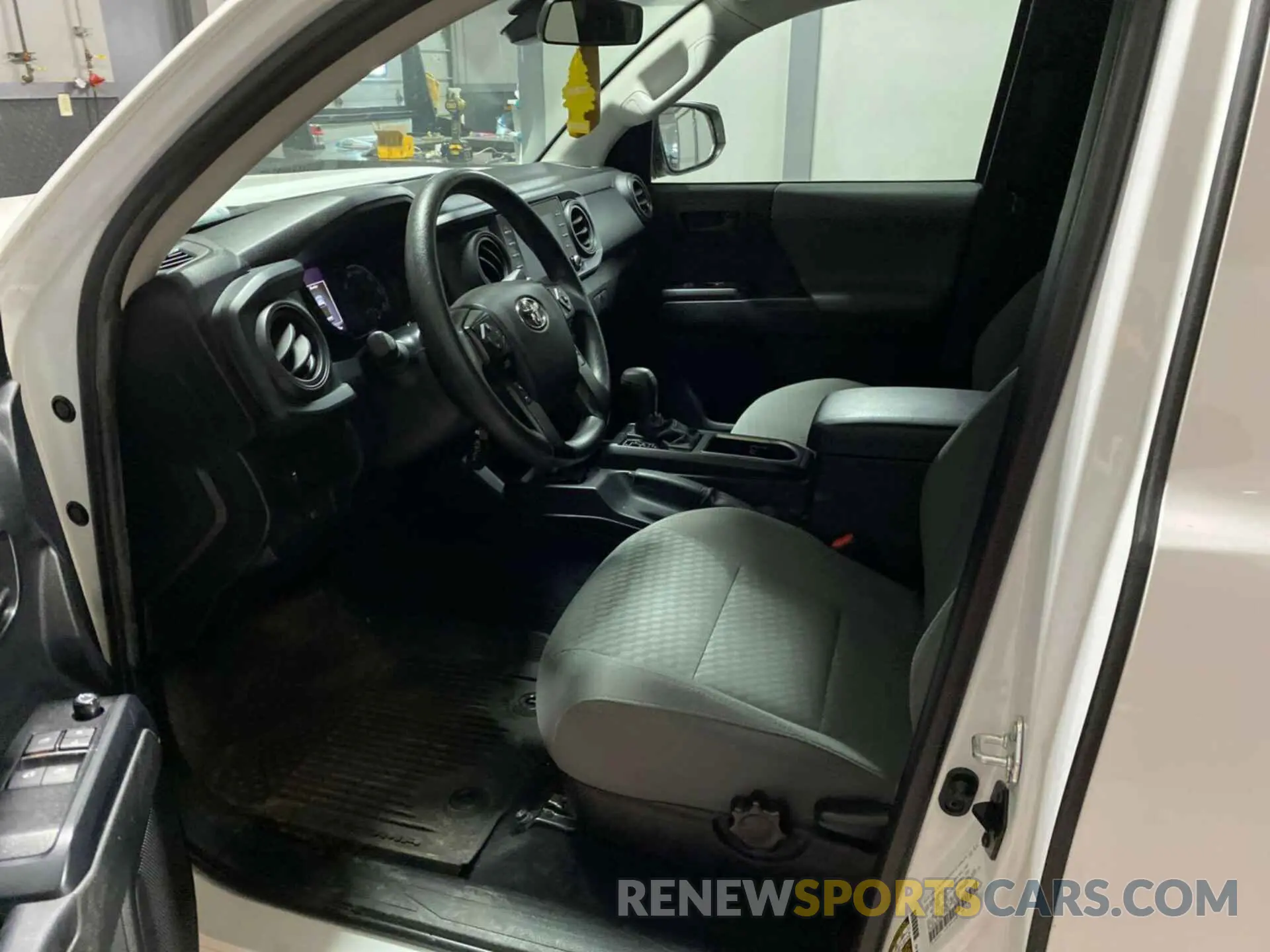 8 fotografías del automóvil dañado 3TYRX5GN8NT059730 TOYOTA TACOMA 2022