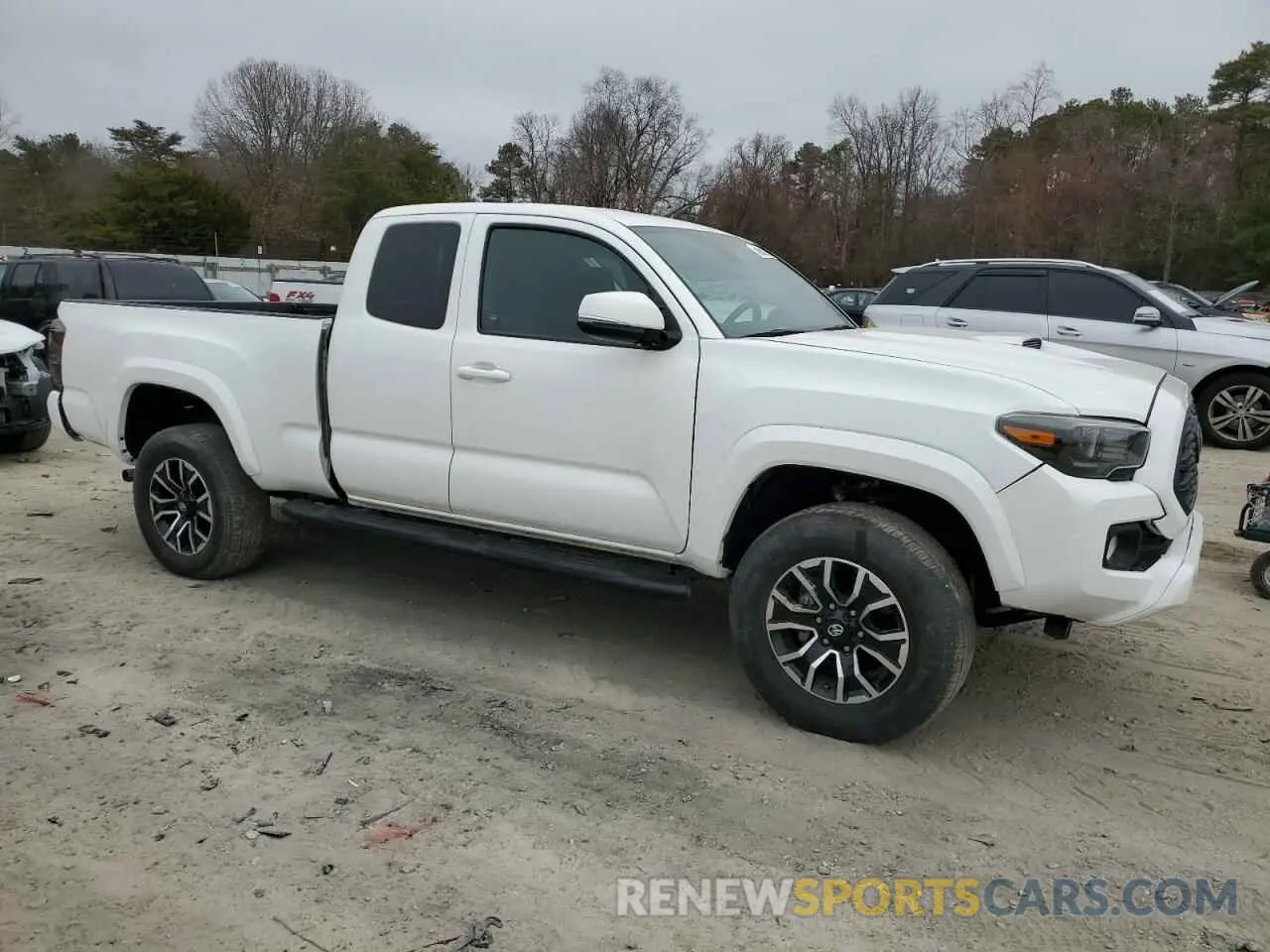 4 fotografías del automóvil dañado 3TYRZ5CN3NT018602 TOYOTA TACOMA 2022