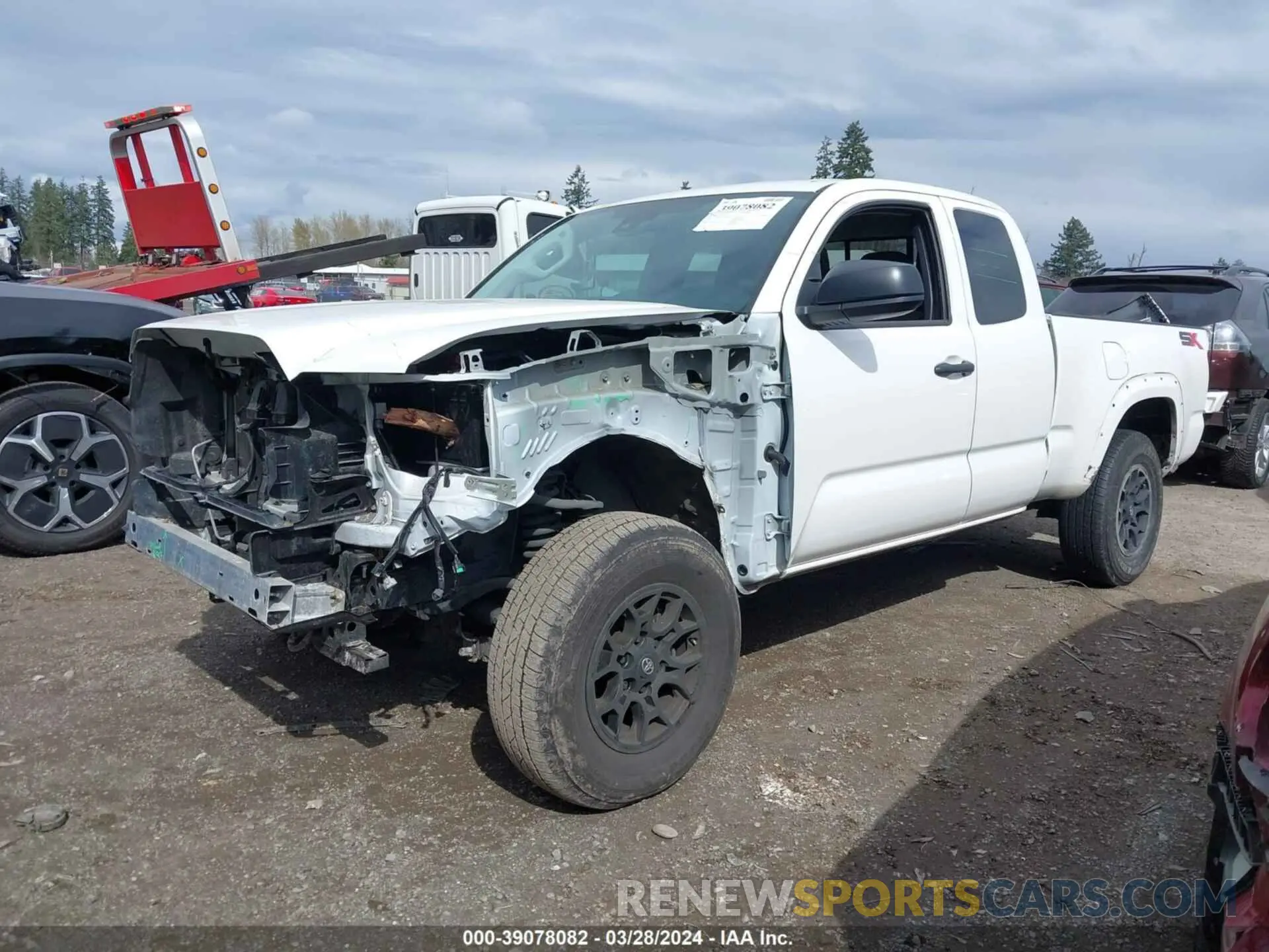 2 fotografías del automóvil dañado 3TYRZ5CN6NT016293 TOYOTA TACOMA 2022