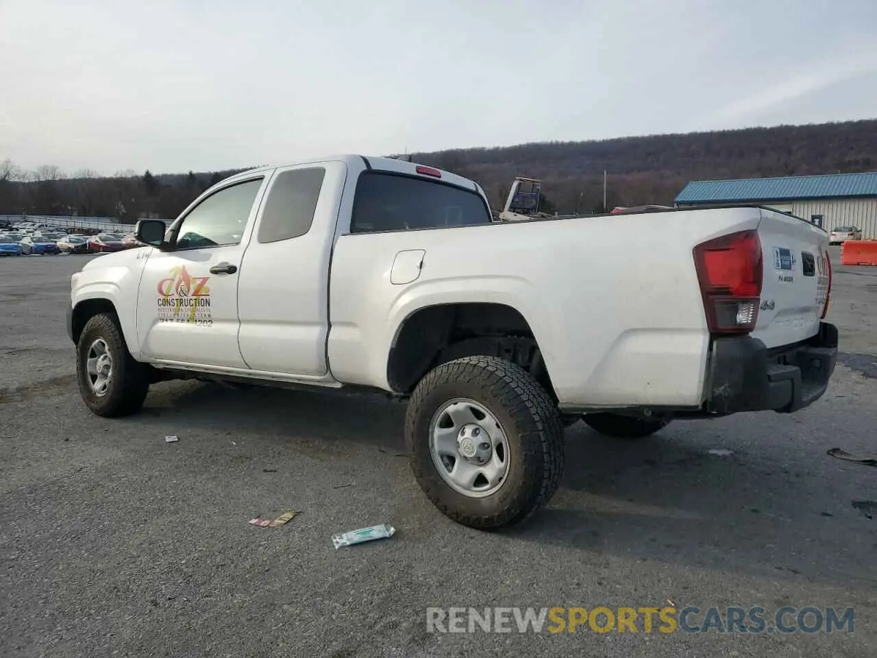 2 fotografías del automóvil dañado 3TYSX5EN4NT013476 TOYOTA TACOMA 2022