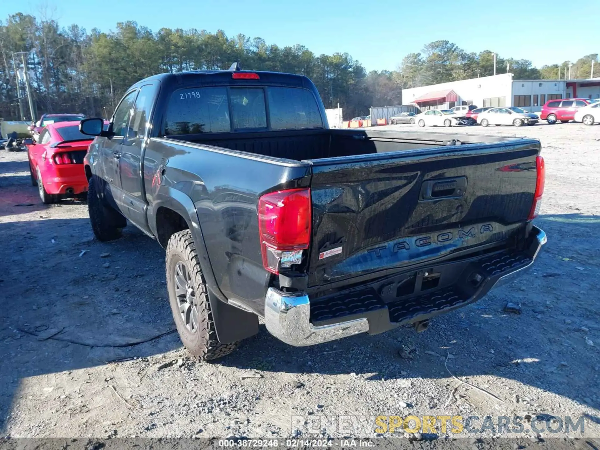3 fotografías del automóvil dañado 3TYSX5EN7NT013276 TOYOTA TACOMA 2022