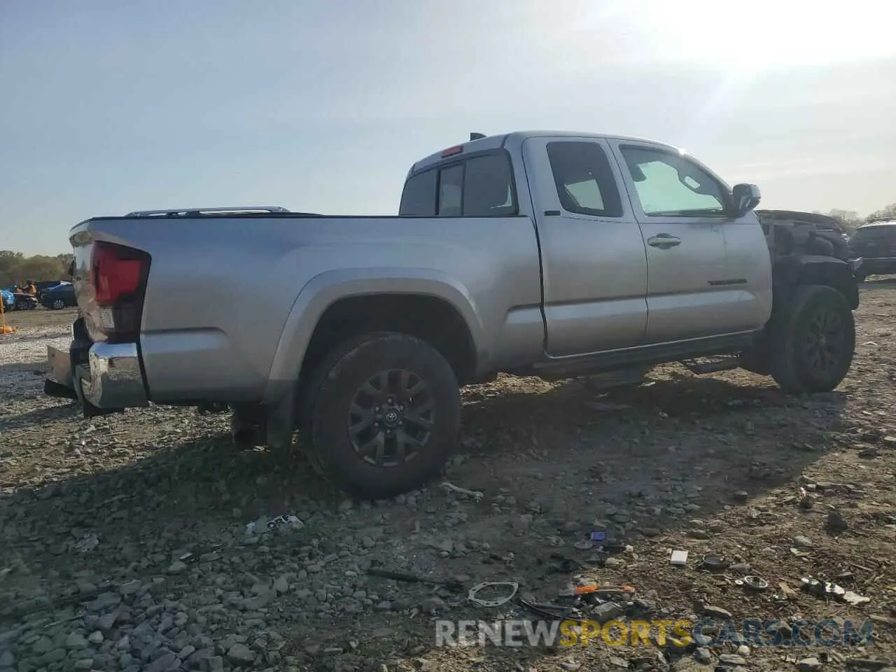 3 fotografías del automóvil dañado 3TYSX5EN7NT013357 TOYOTA TACOMA 2022