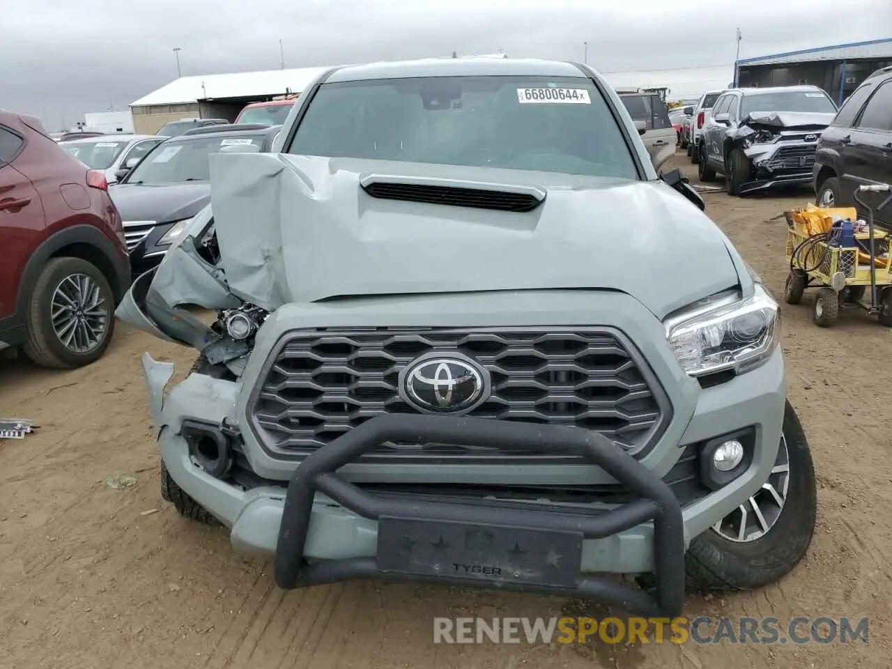 5 fotografías del automóvil dañado 3TYSZ5AN3NT057811 TOYOTA TACOMA 2022