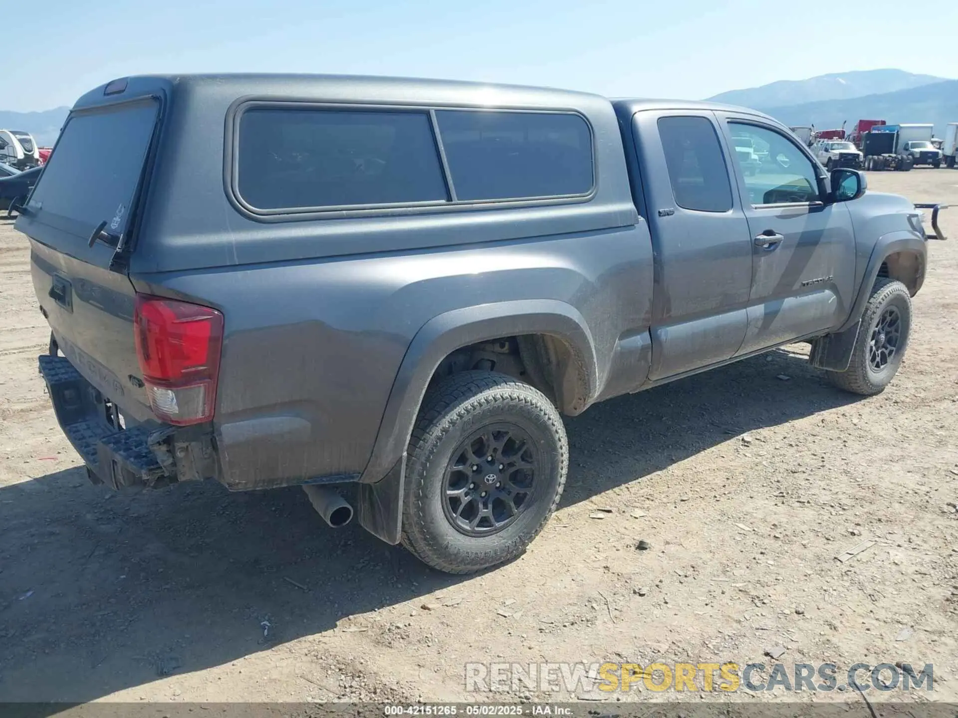 4 fotografías del automóvil dañado 3TYSZ5AN6NT084565 TOYOTA TACOMA 2022