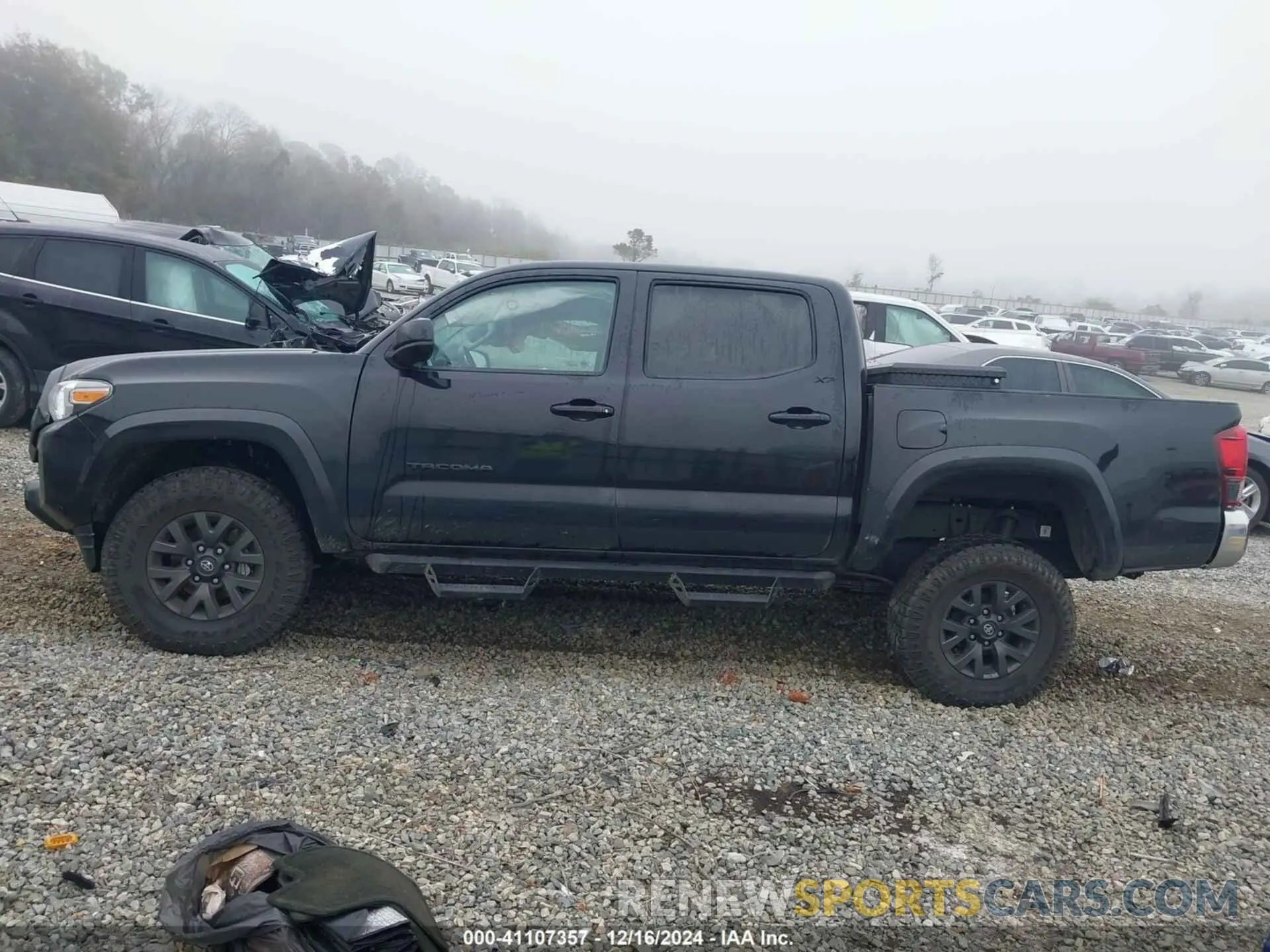 14 fotografías del automóvil dañado 3TMAZ5CN0PM210832 TOYOTA TACOMA 2023