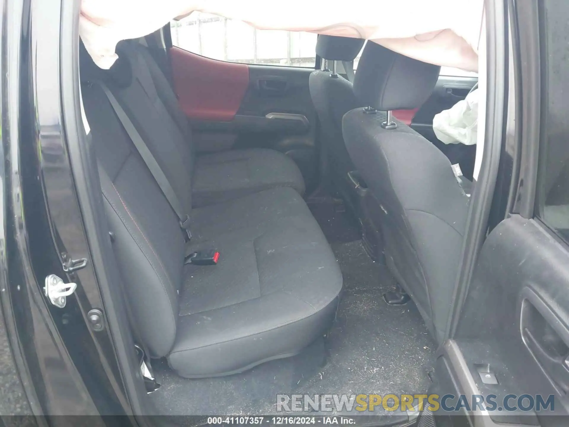 8 fotografías del automóvil dañado 3TMAZ5CN0PM210832 TOYOTA TACOMA 2023