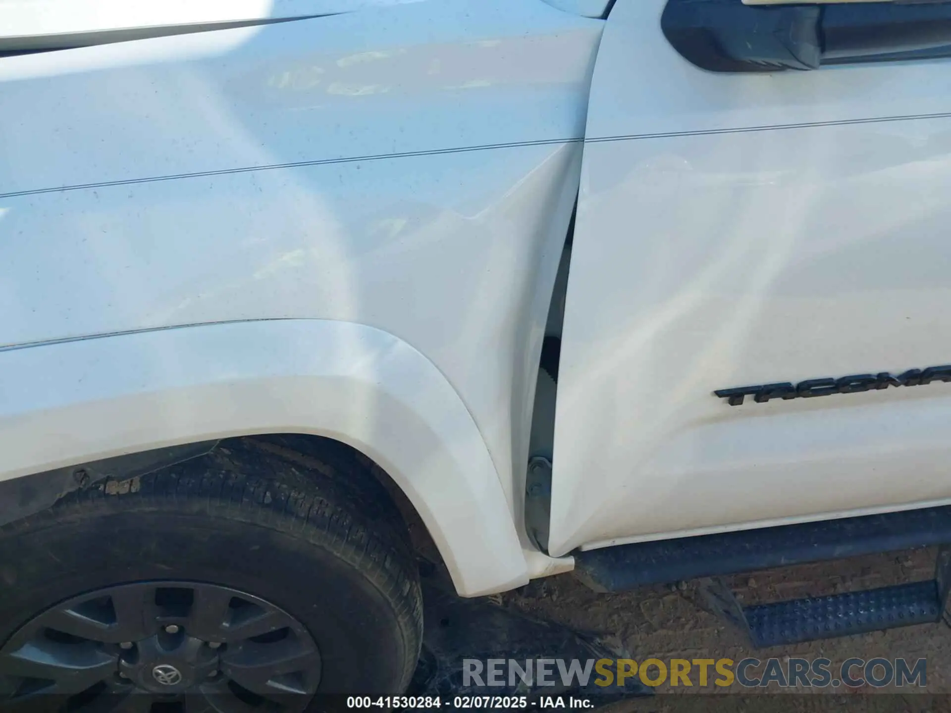 17 fotografías del automóvil dañado 3TMAZ5CN0PM214752 TOYOTA TACOMA 2023