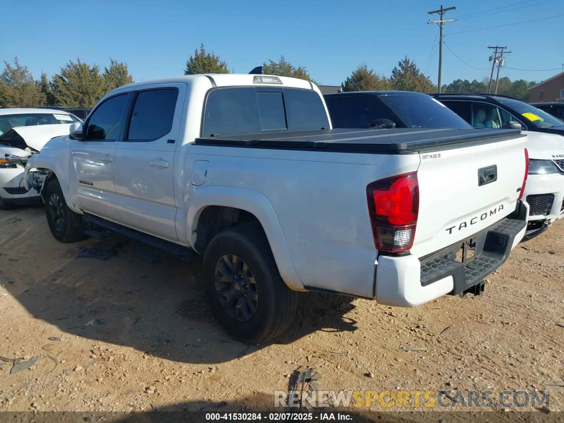 3 fotografías del automóvil dañado 3TMAZ5CN0PM214752 TOYOTA TACOMA 2023