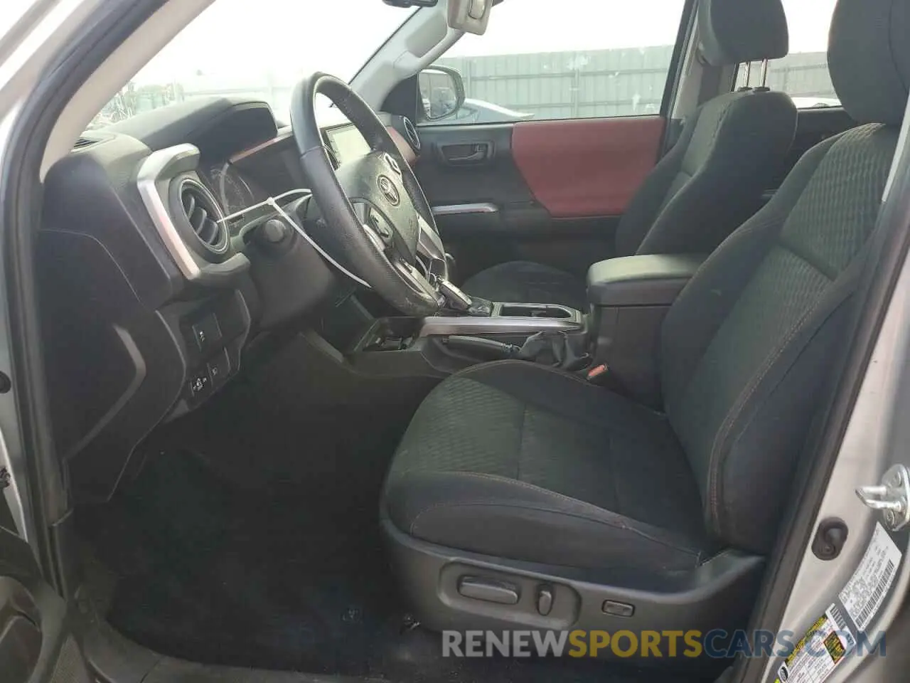 7 fotografías del automóvil dañado 3TMAZ5CN1PM205932 TOYOTA TACOMA 2023