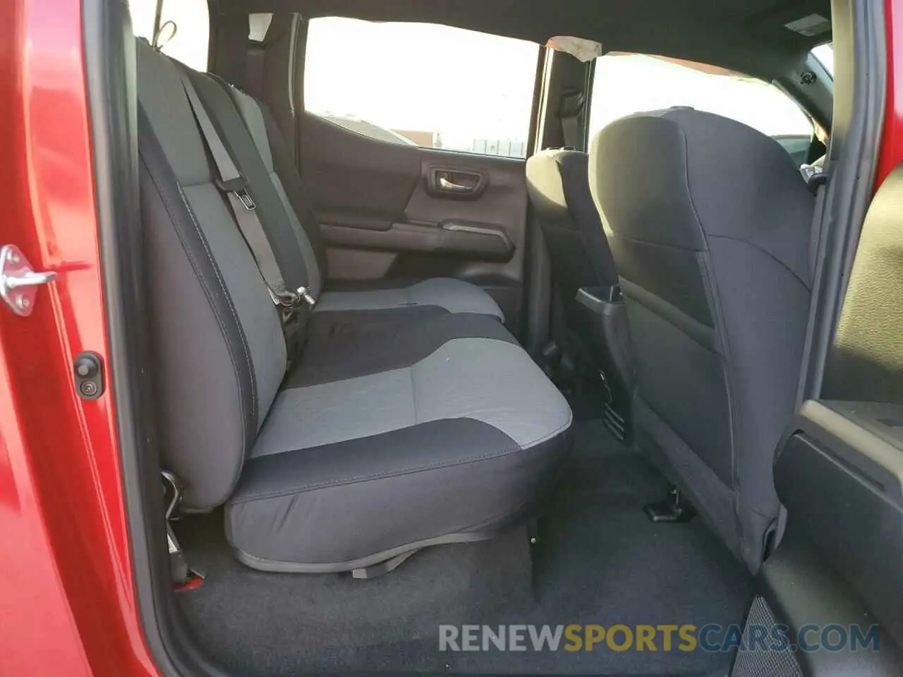 10 fotografías del automóvil dañado 3TMAZ5CN1PM208071 TOYOTA TACOMA 2023