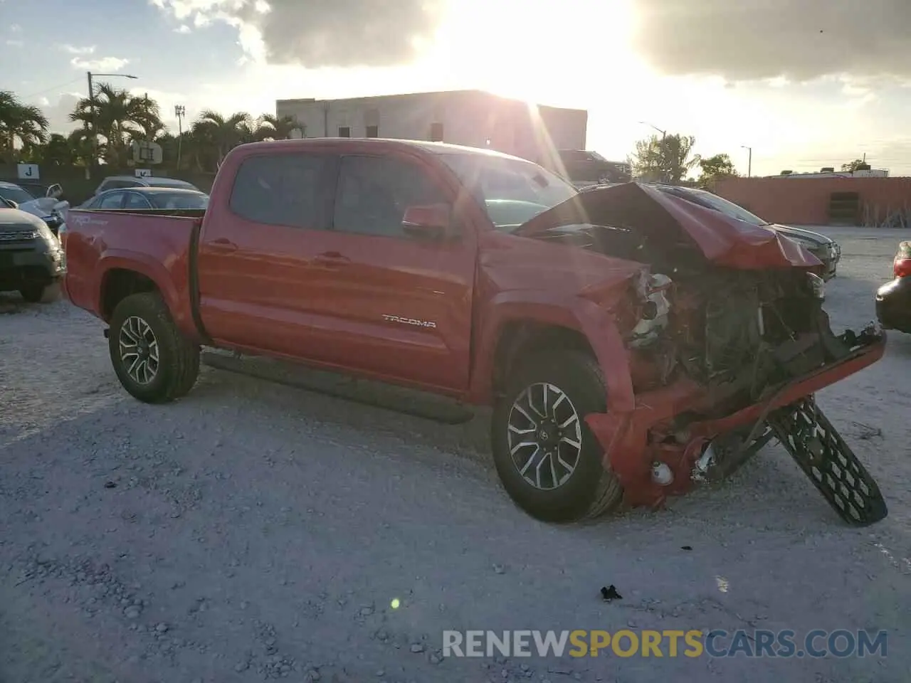 4 fotografías del automóvil dañado 3TMAZ5CN1PM208071 TOYOTA TACOMA 2023
